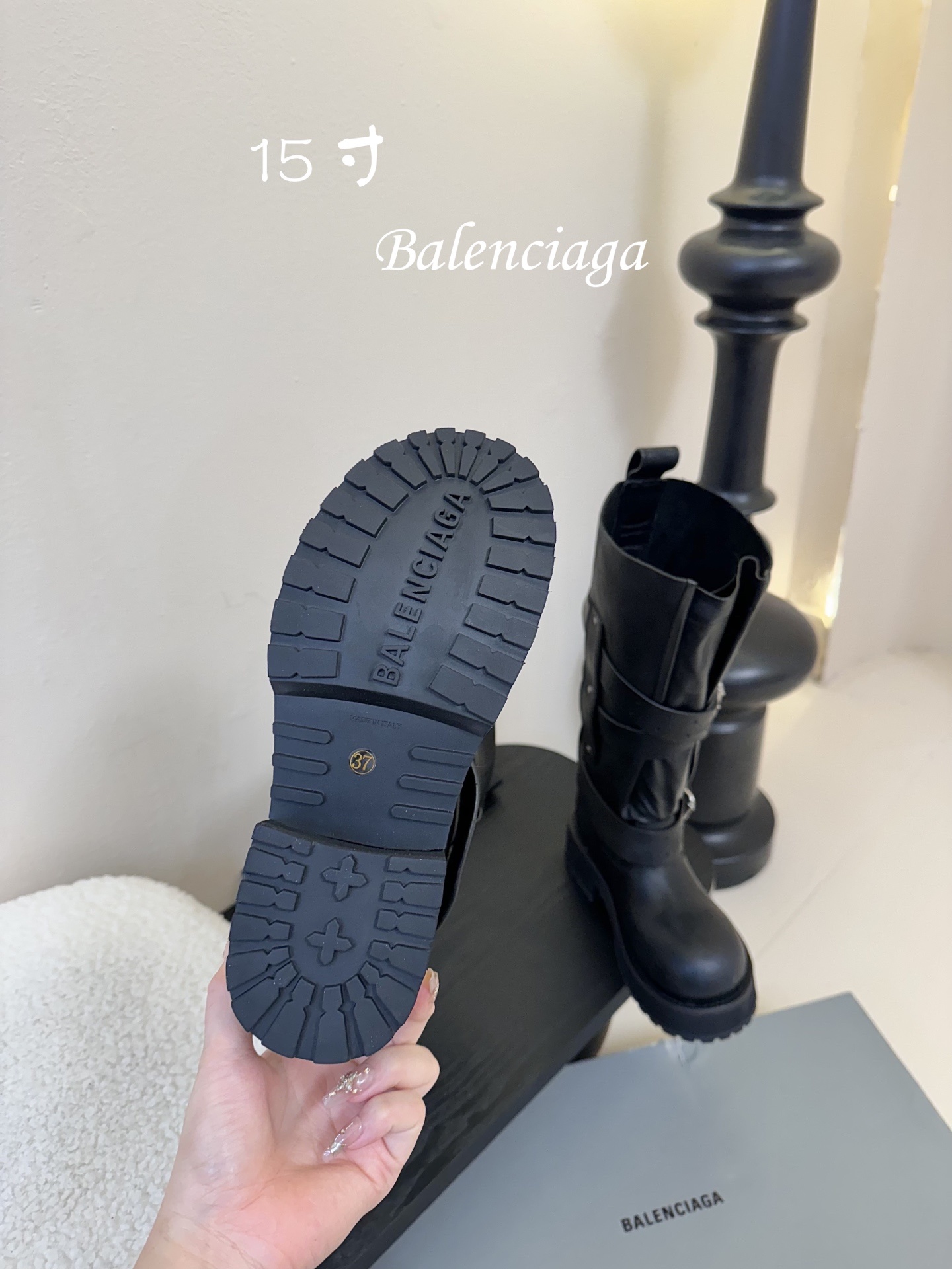 (15寸)
巴黎世家25Fall pre-order New Balenciaga FW25 Veno
