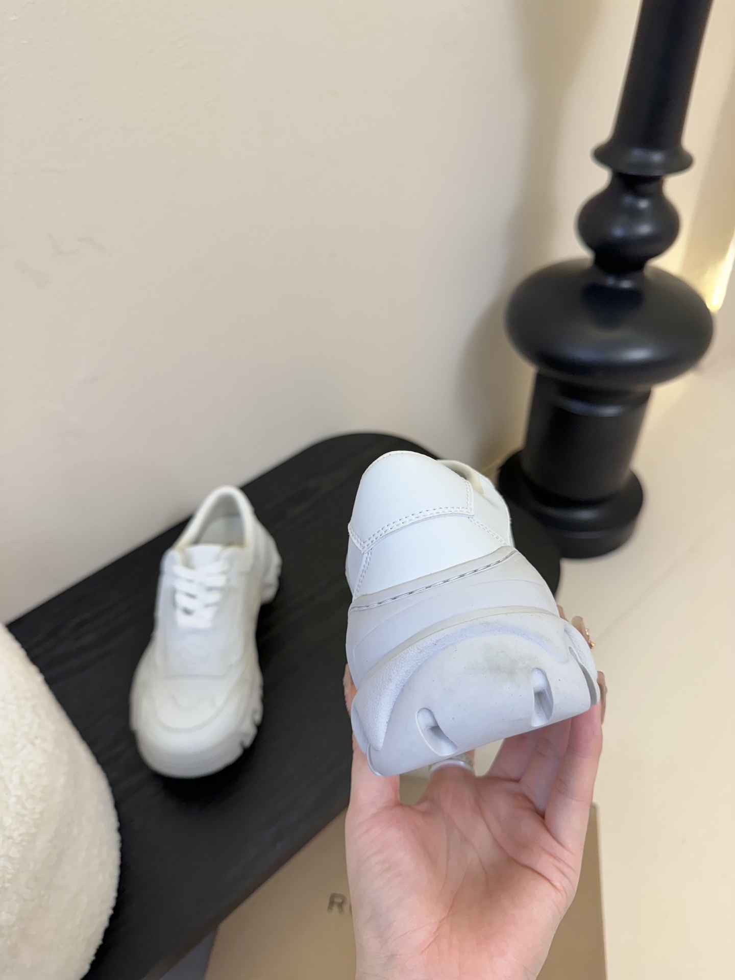 
Rombaut 小众潮牌 25ss春夏新款 厚底 休闲鞋 运动鞋

姐妹们一定要冲这双鞋，rombau