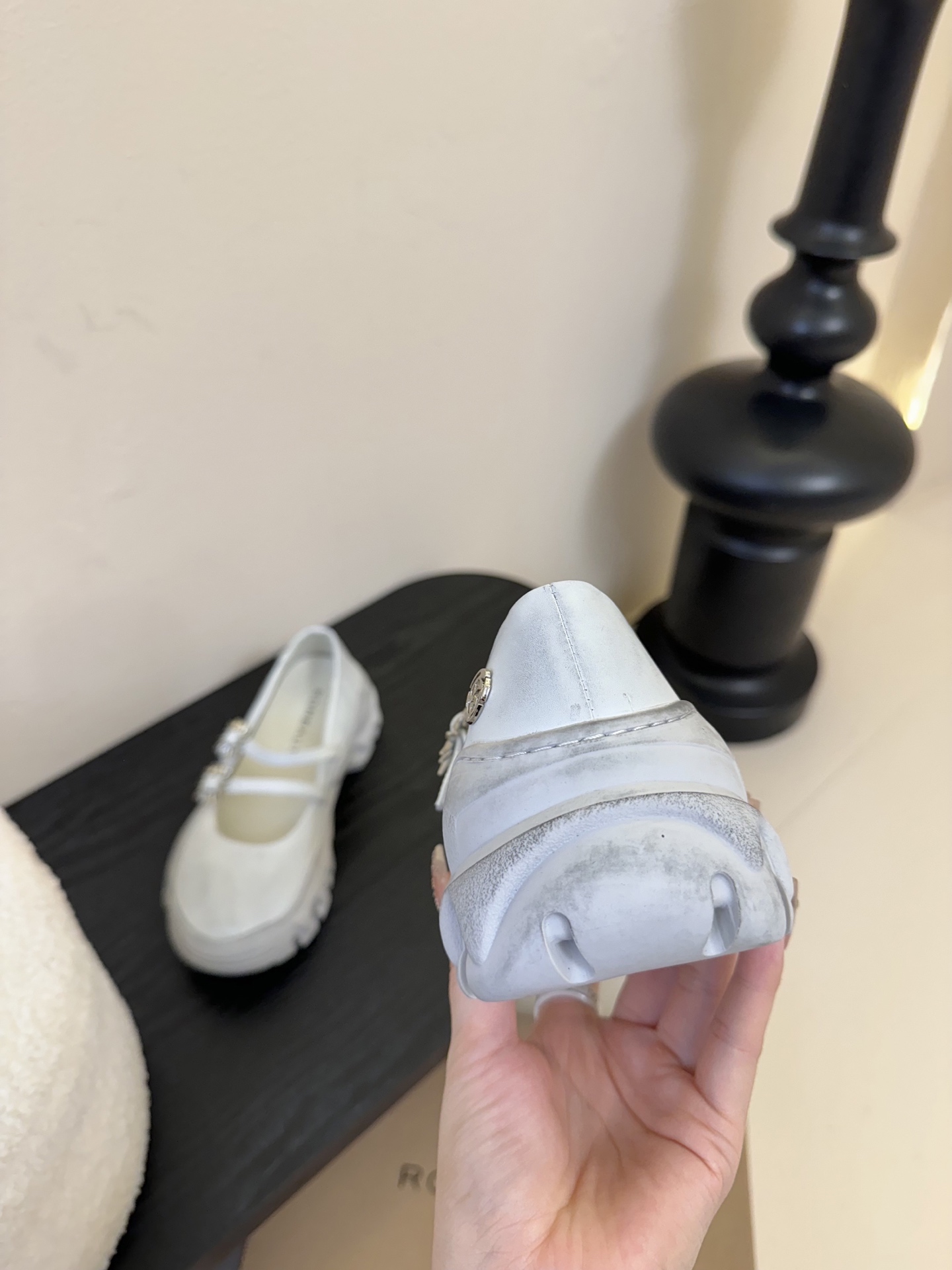 
Rombaut 小众潮牌 25ss春夏新款 厚底 休闲鞋 运动鞋

姐妹们一定要冲这双鞋，rombau