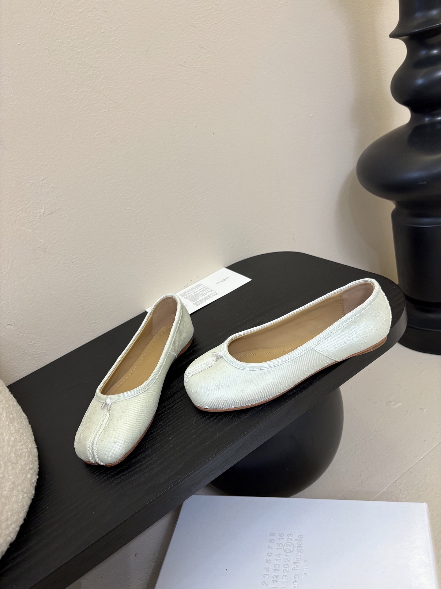 
代购级版 Maison Margiela·马吉拉 tabi褶皱芭蕾舞鞋

太火了！依旧保持的高水准出货