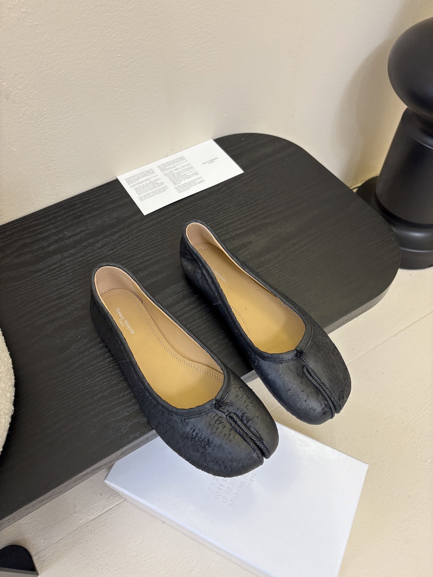 
代购级版 Maison Margiela·马吉拉 tabi褶皱芭蕾舞鞋

太火了！依旧保持的高水准出货