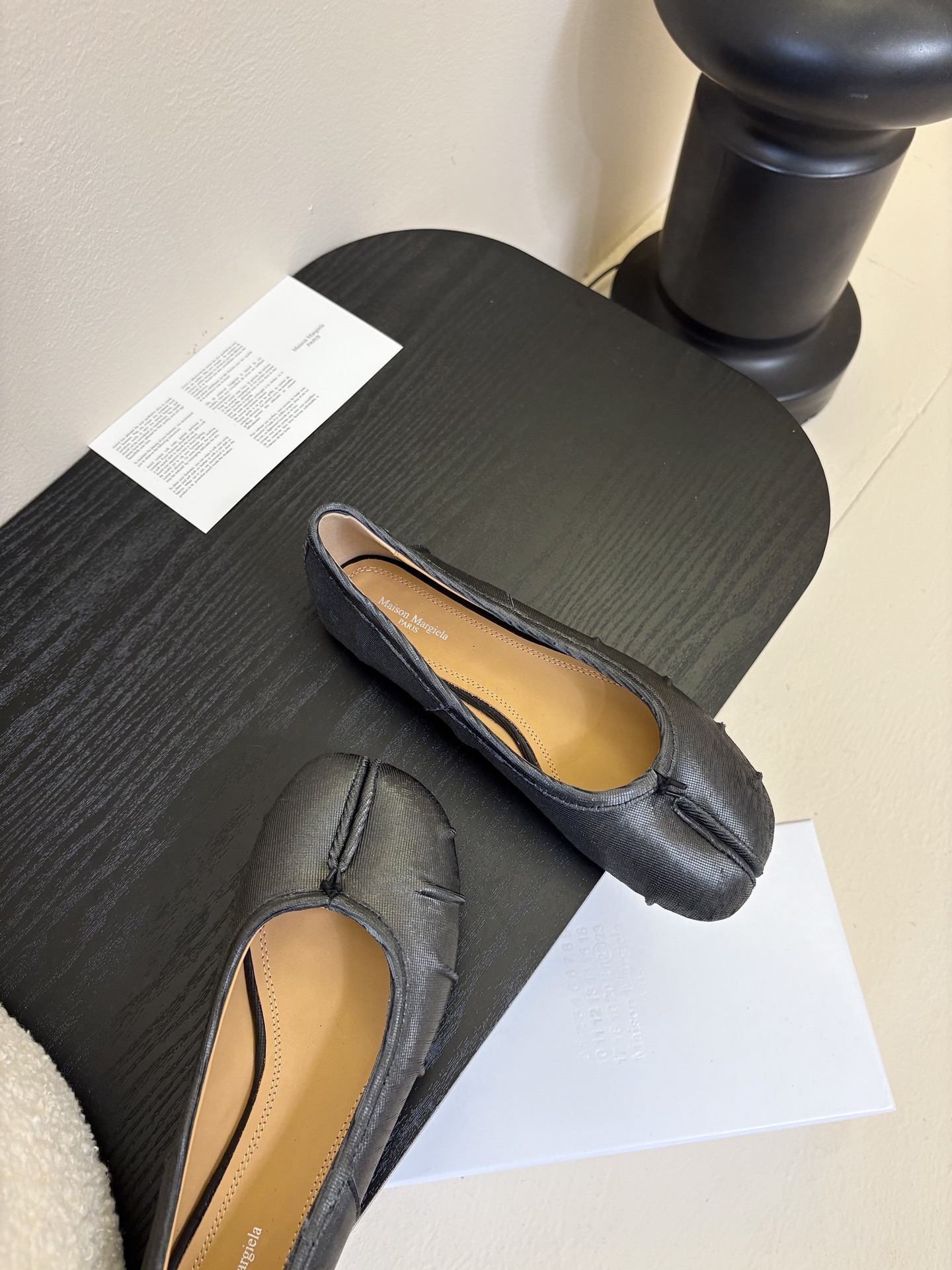 
代购级版 Maison Margiela·马吉拉 tabi褶皱芭蕾舞鞋

太火了！依旧保持的高水准出货