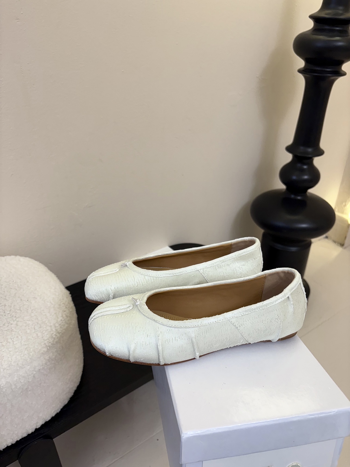 
代购级版 Maison Margiela·马吉拉 tabi褶皱芭蕾舞鞋

太火了！依旧保持的高水准出货