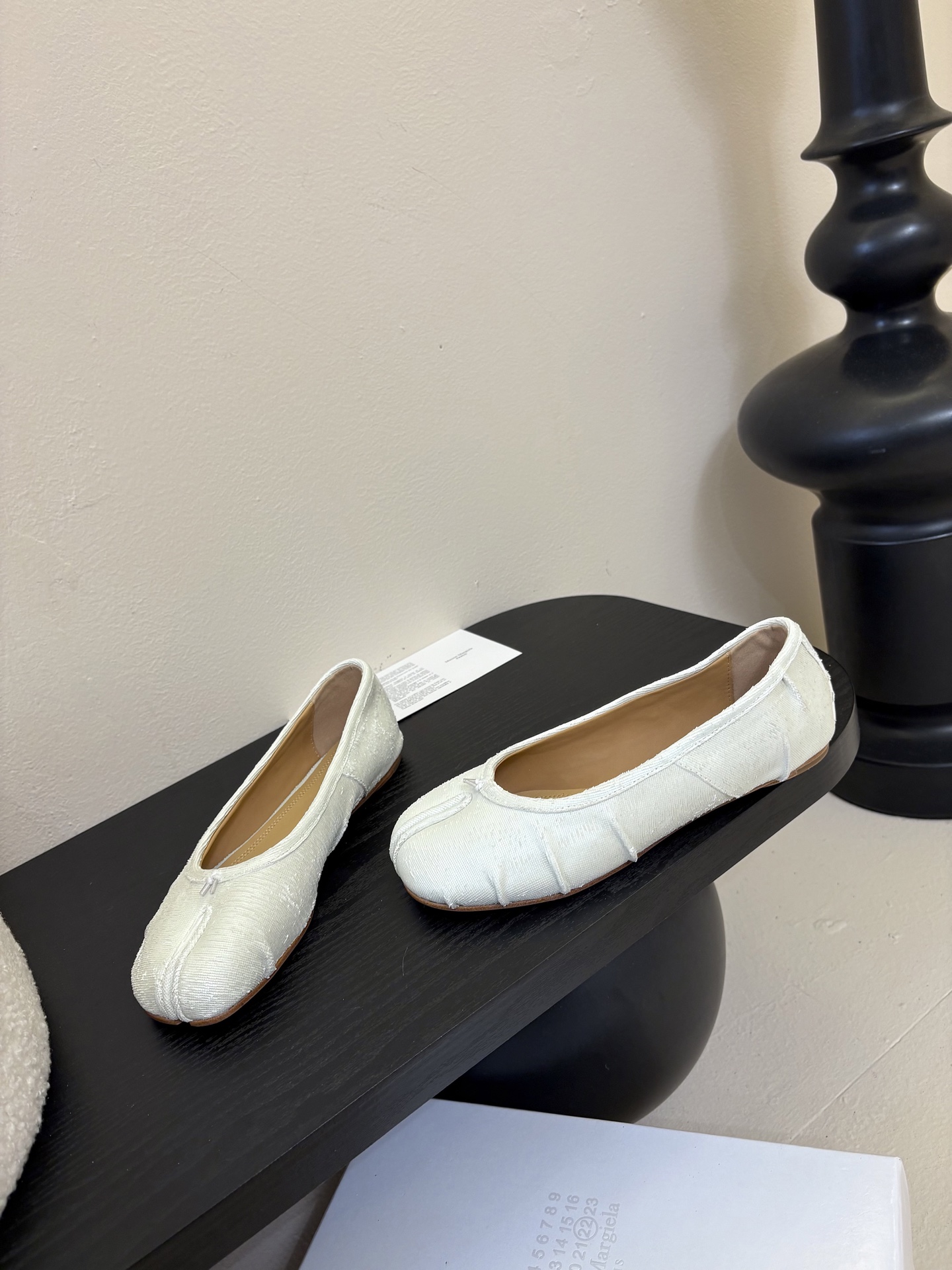 
代购级版 Maison Margiela·马吉拉 tabi褶皱芭蕾舞鞋

太火了！依旧保持的高水准出货