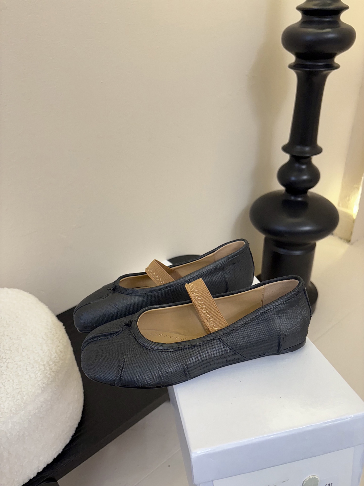 
代购级版 Maison Margiela·马吉拉 tabi褶皱芭蕾舞鞋

太火了！依旧保持的高水准出货