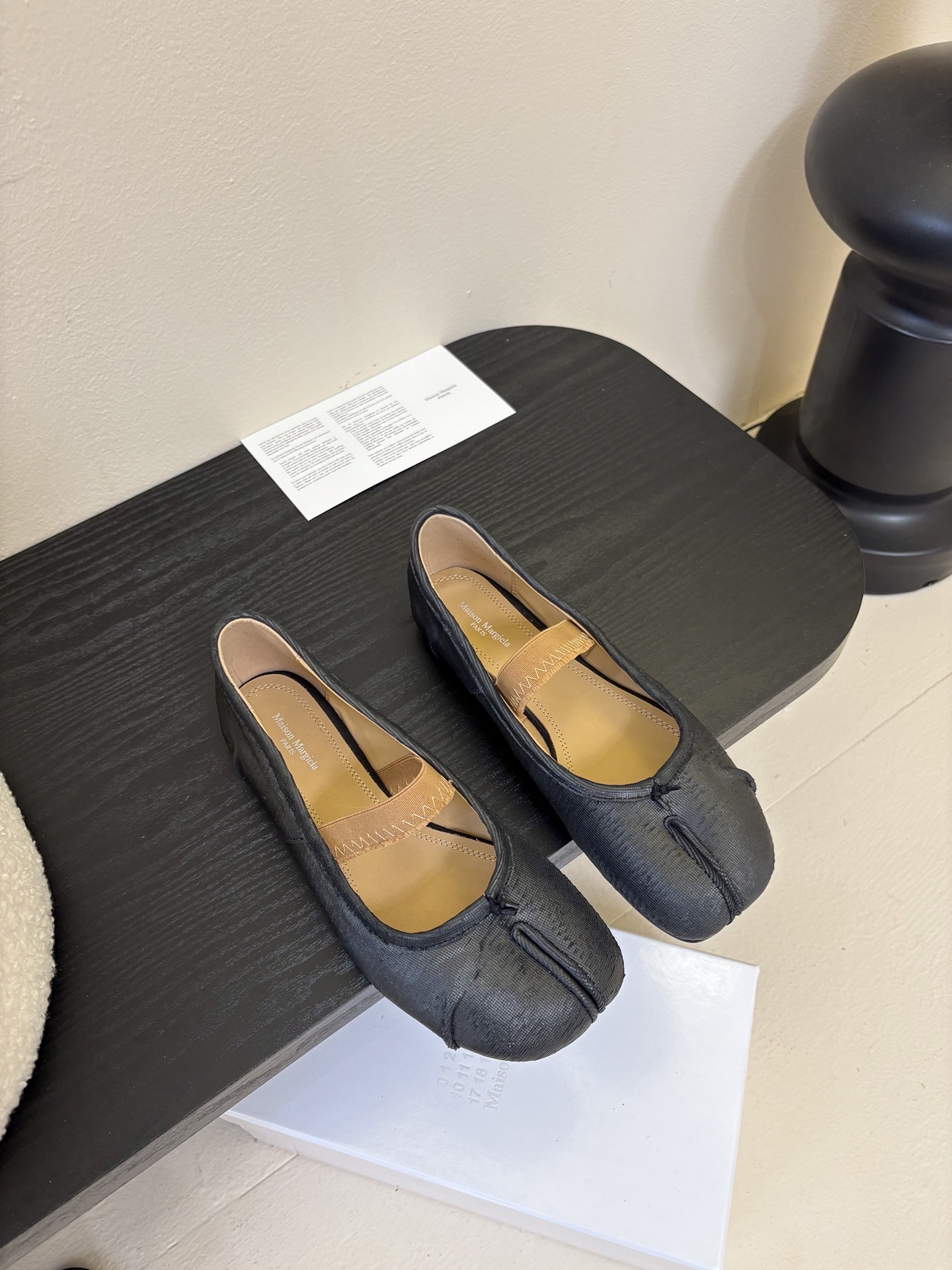 
代购级版 Maison Margiela·马吉拉 tabi褶皱芭蕾舞鞋

太火了！依旧保持的高水准出货