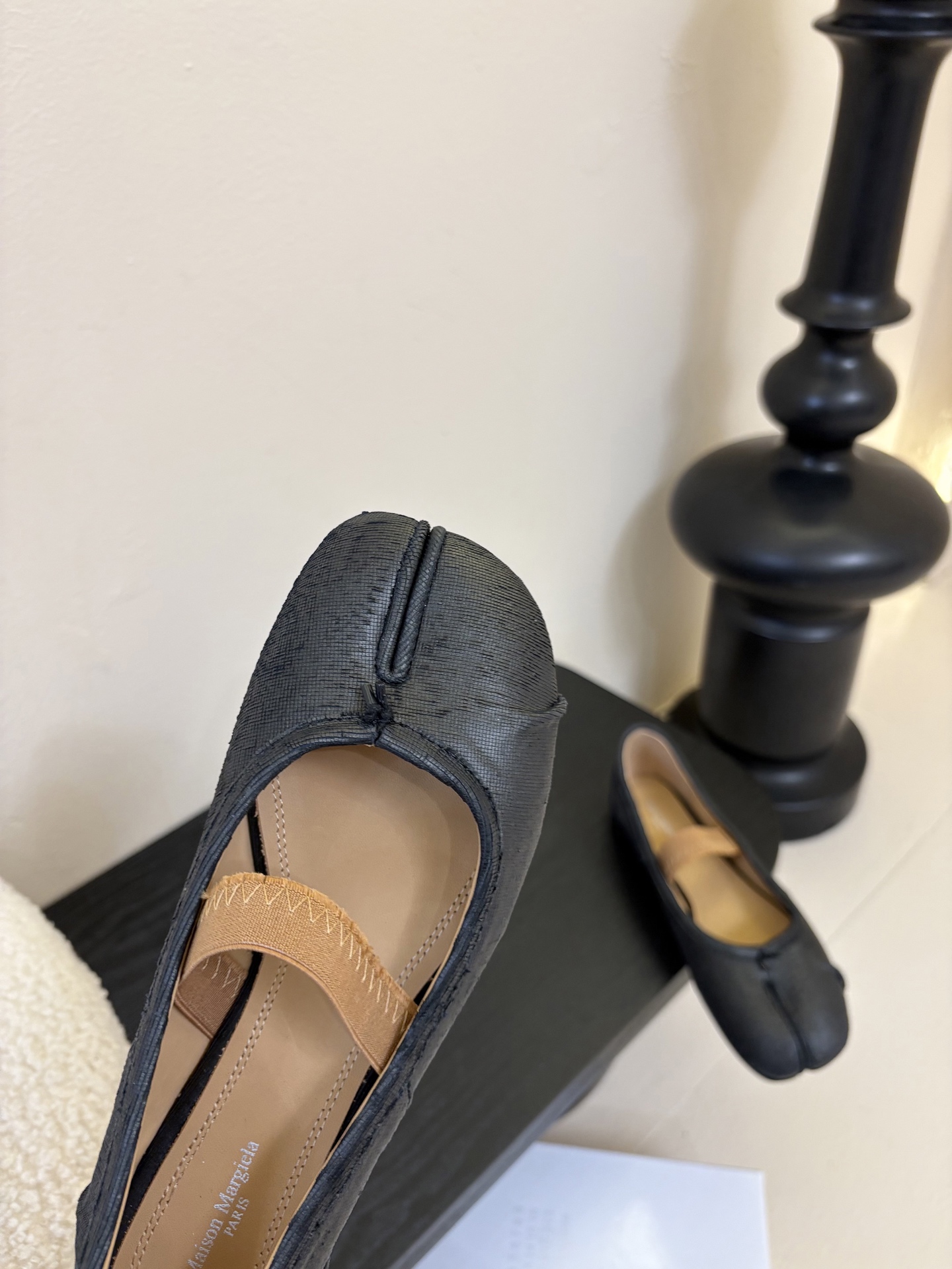 
代购级版 Maison Margiela·马吉拉 tabi褶皱芭蕾舞鞋

太火了！依旧保持的高水准出货