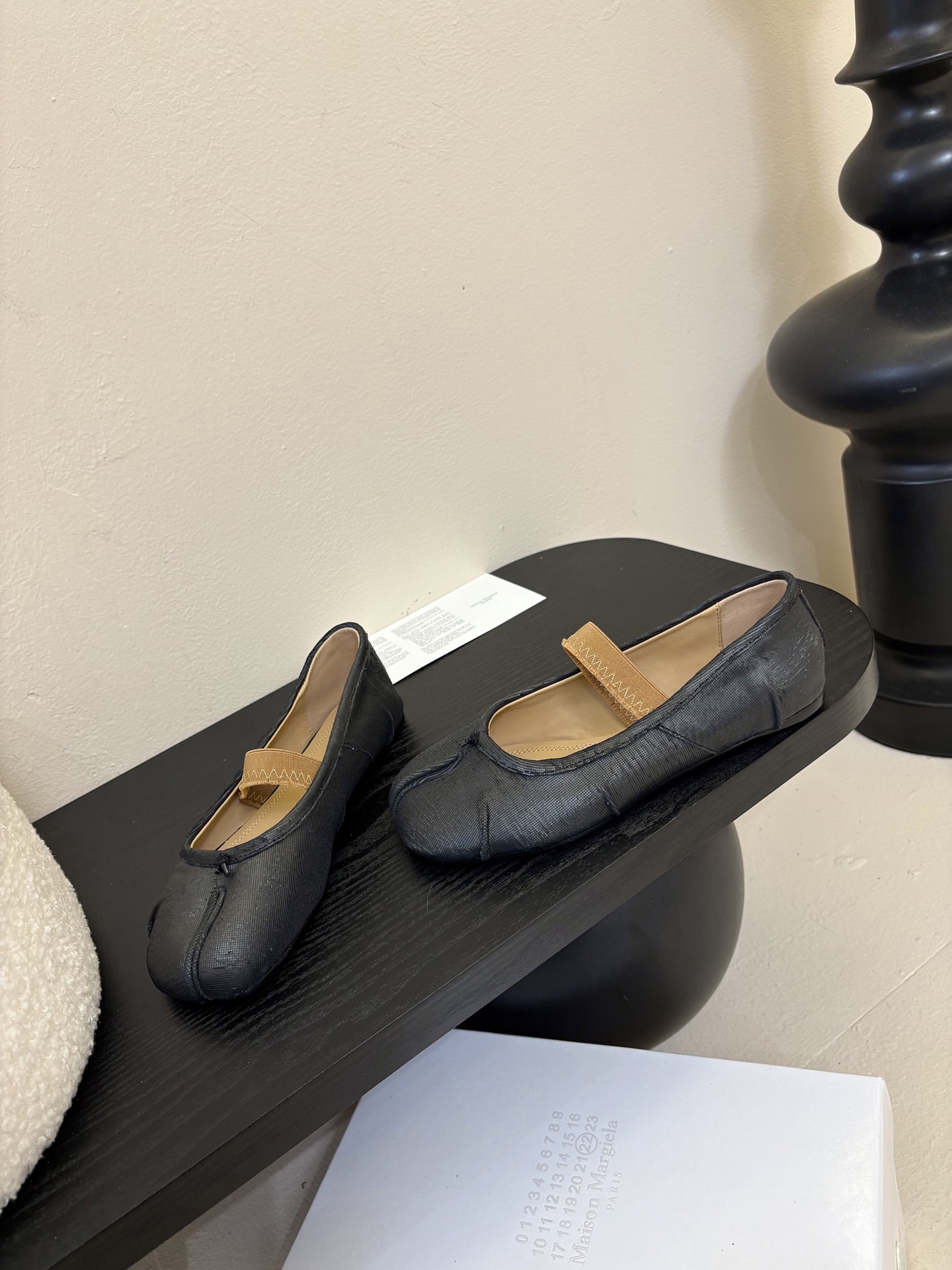 
代购级版 Maison Margiela·马吉拉 tabi褶皱芭蕾舞鞋

太火了！依旧保持的高水准出货