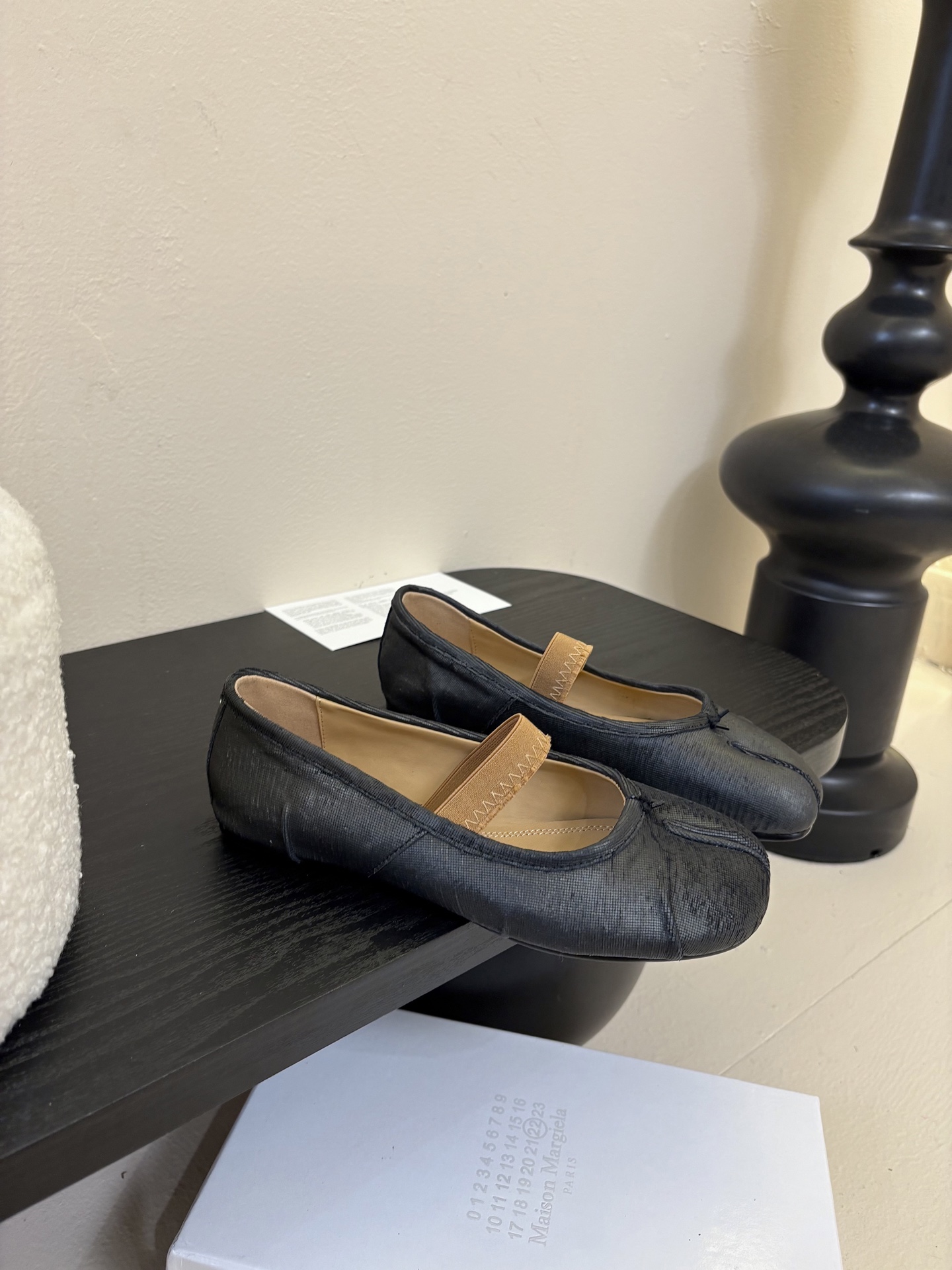 
代购级版 Maison Margiela·马吉拉 tabi褶皱芭蕾舞鞋

太火了！依旧保持的高水准出货