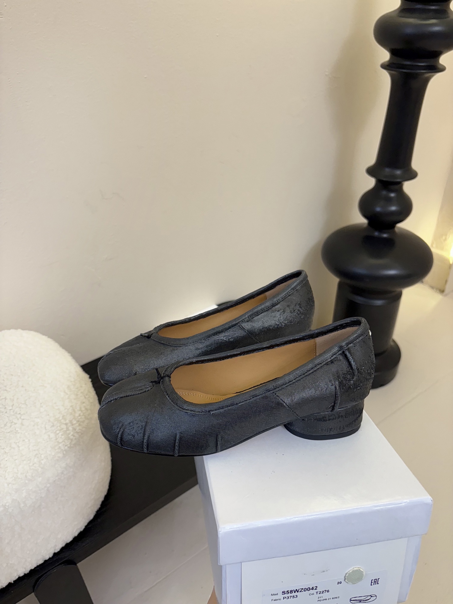 
代购级版 Maison Margiela·马吉拉 tabi褶皱芭蕾舞鞋

太火了！依旧保持的高水准出货