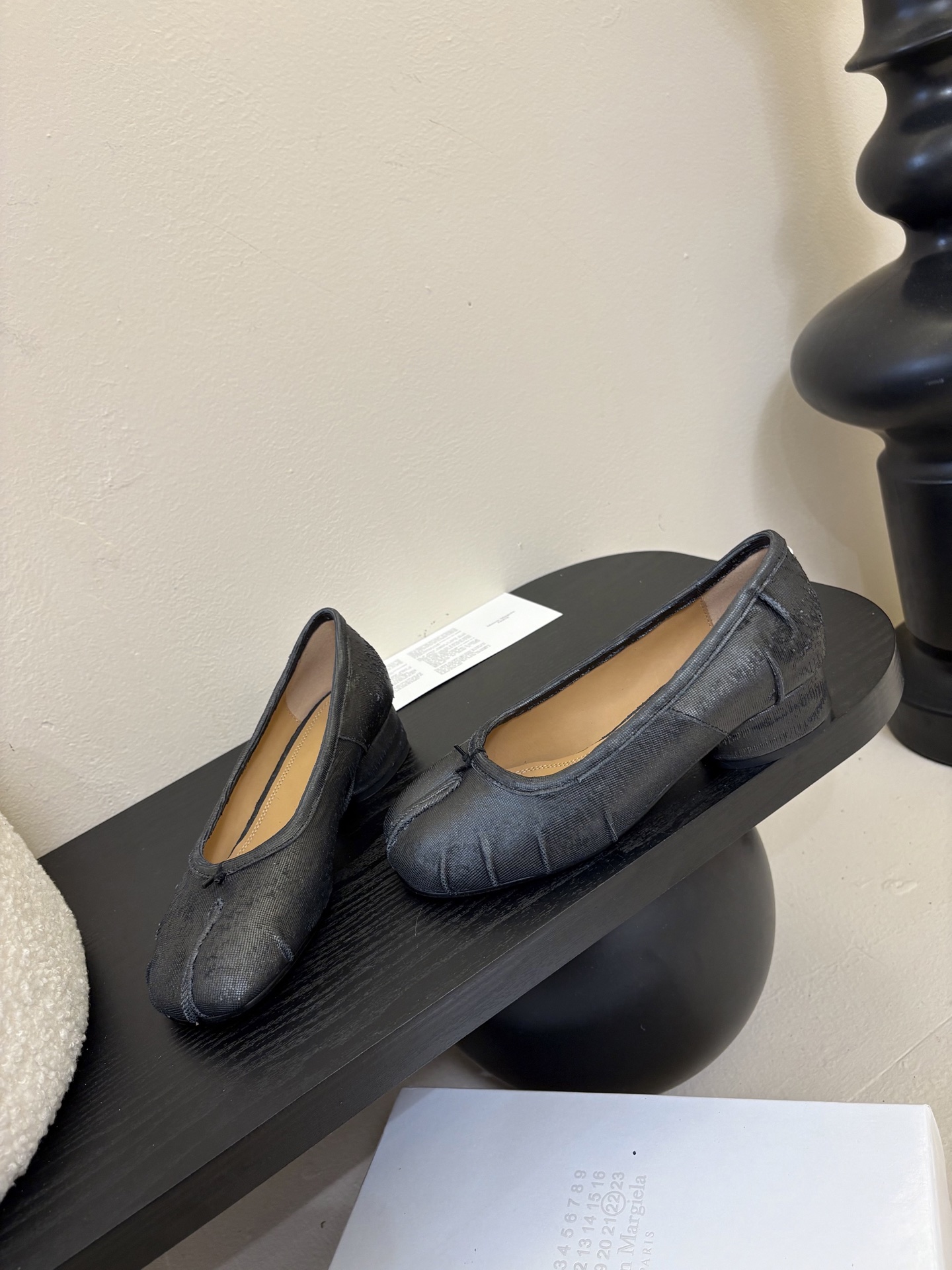 
代购级版 Maison Margiela·马吉拉 tabi褶皱芭蕾舞鞋

太火了！依旧保持的高水准出货