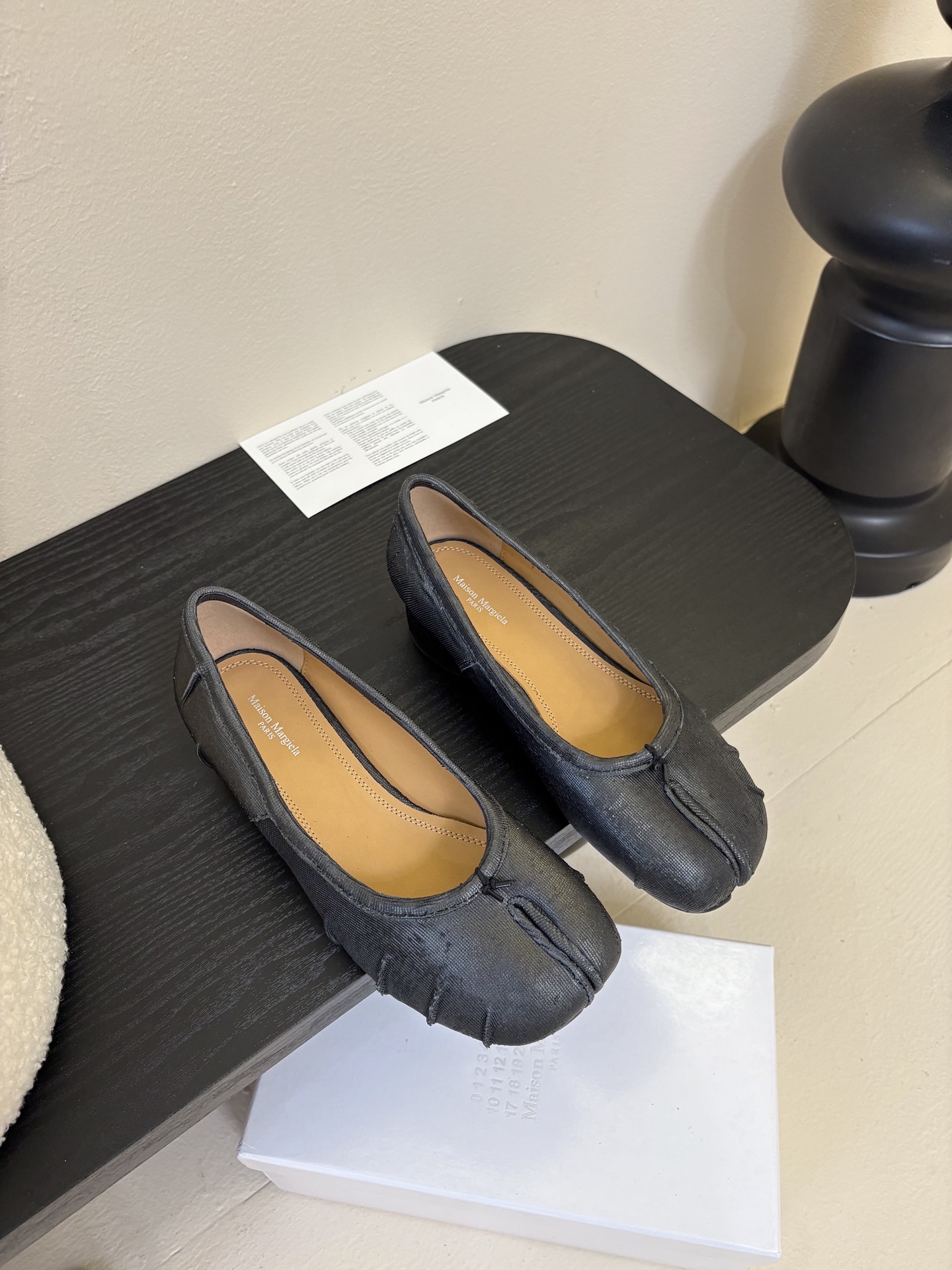 
代购级版 Maison Margiela·马吉拉 tabi褶皱芭蕾舞鞋

太火了！依旧保持的高水准出货