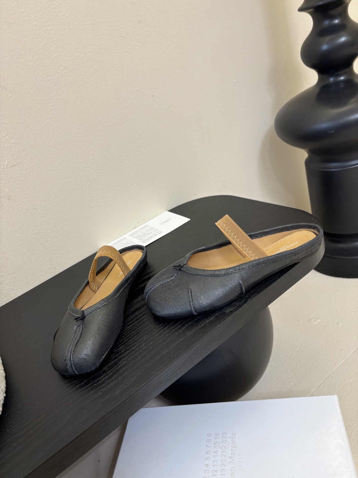 
代购级版 Maison Margiela·马吉拉 tabi褶皱芭蕾舞鞋

太火了！依旧保持的高水准出货
