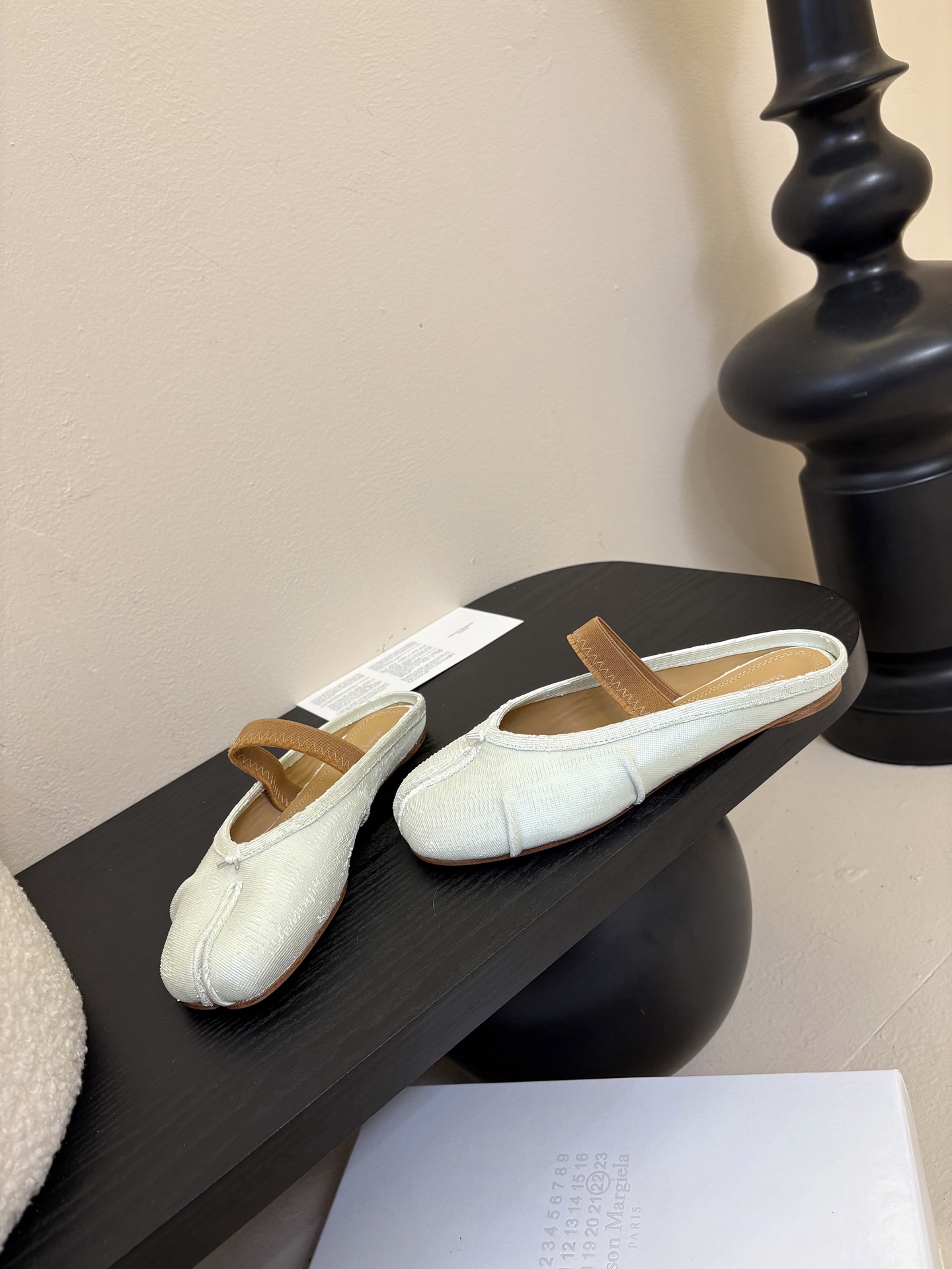 
代购级版 Maison Margiela·马吉拉 tabi褶皱芭蕾舞鞋

太火了！依旧保持的高水准出货