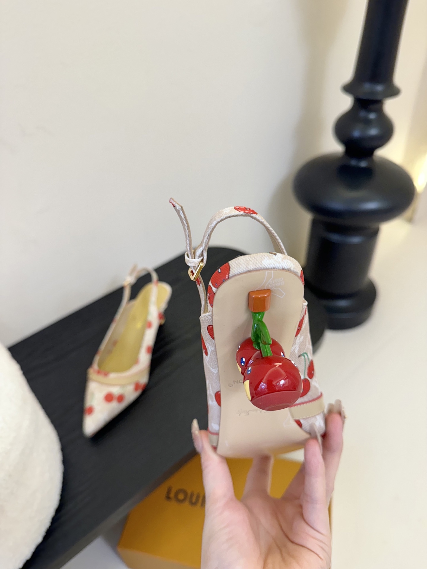 樱桃🍒跟  | ²⁰²5𝐬𝐬 🤍🤎
驴家早春新品🆕 new arrival～LV春夏玛丽珍鞋，也太出彩了