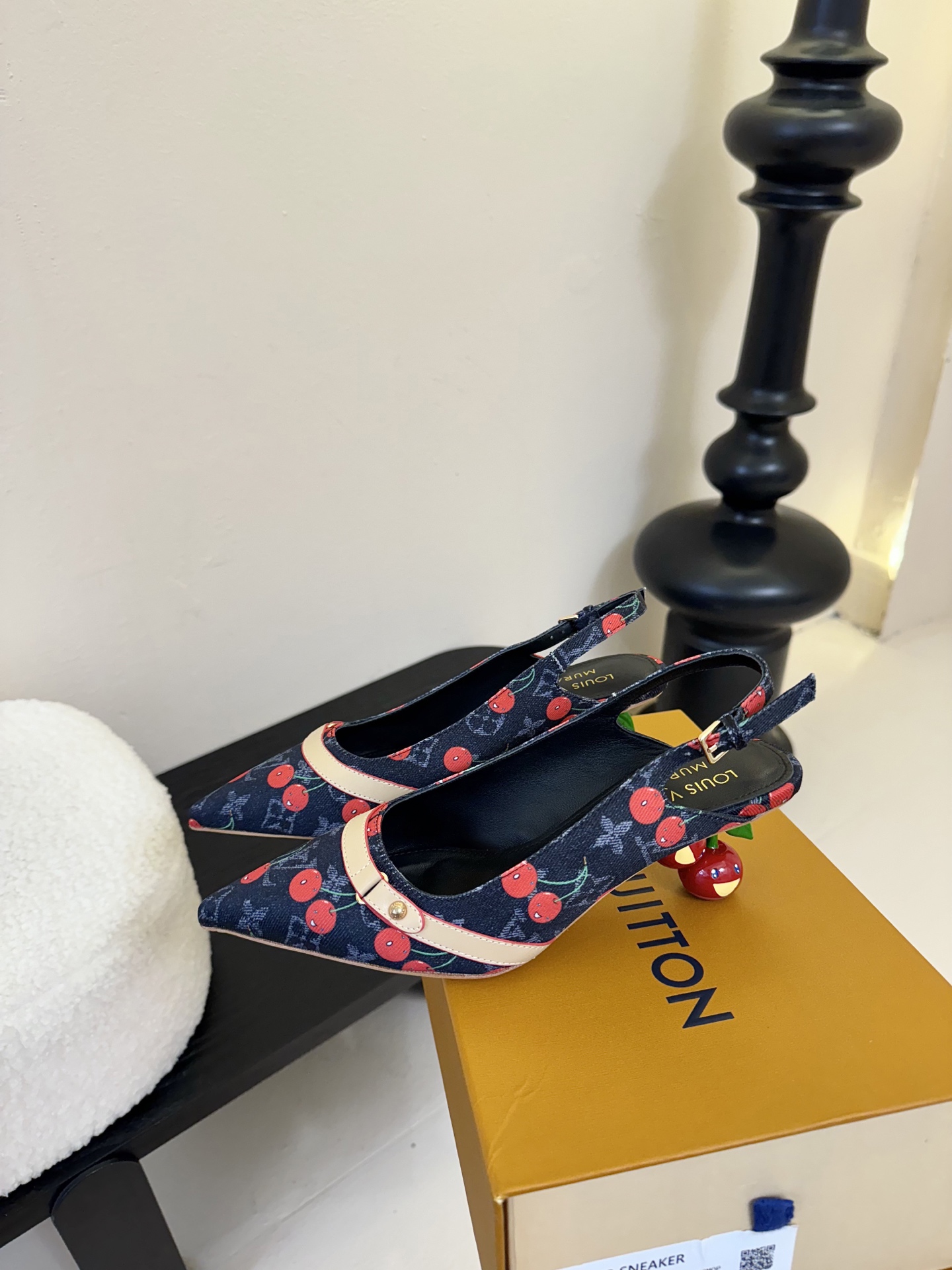 樱桃🍒跟  | ²⁰²5𝐬𝐬 🤍🤎
驴家早春新品🆕 new arrival～LV春夏玛丽珍鞋，也太出彩了