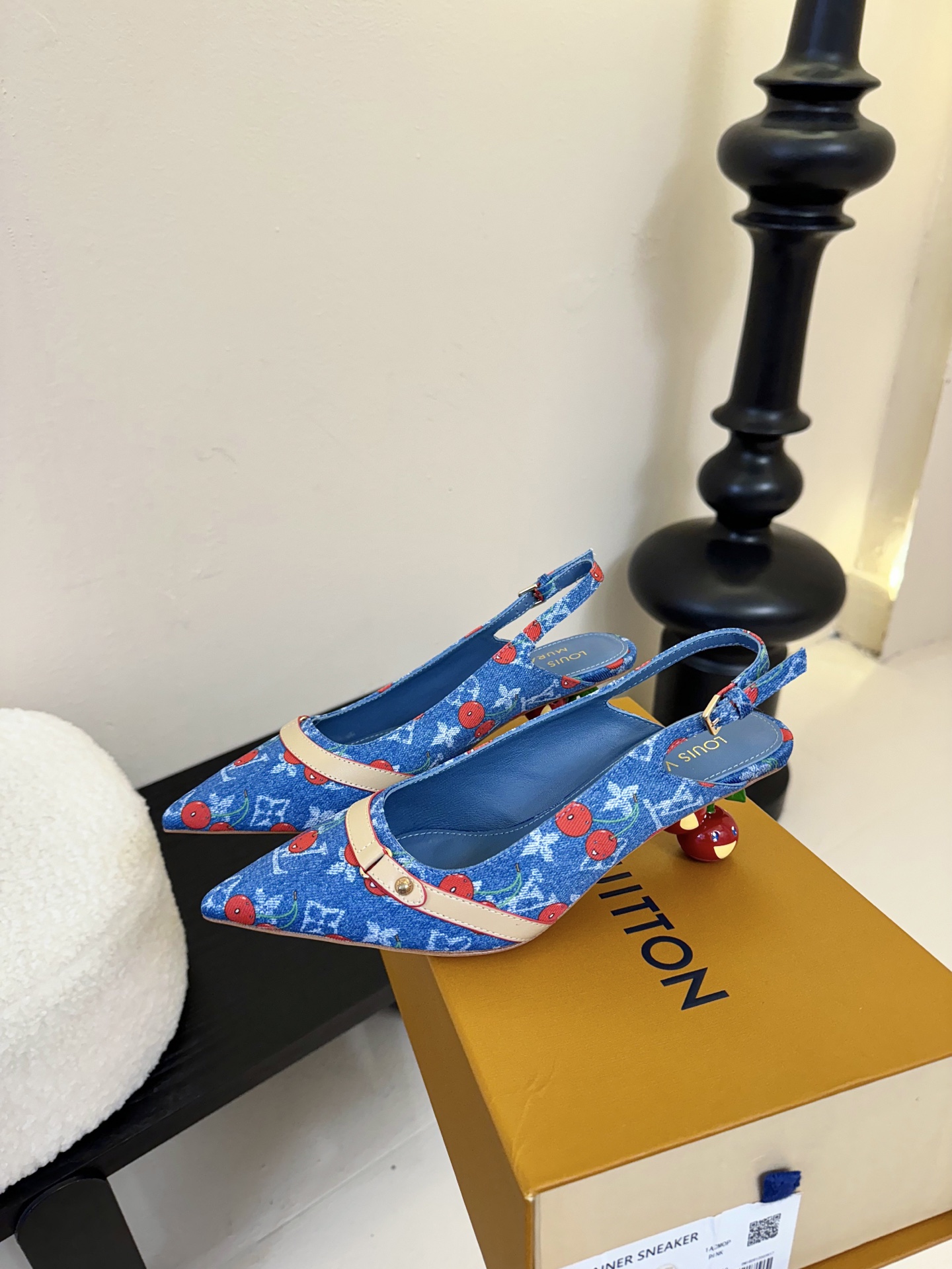 樱桃🍒跟  | ²⁰²5𝐬𝐬 🤍🤎
驴家早春新品🆕 new arrival～LV春夏玛丽珍鞋，也太出彩了