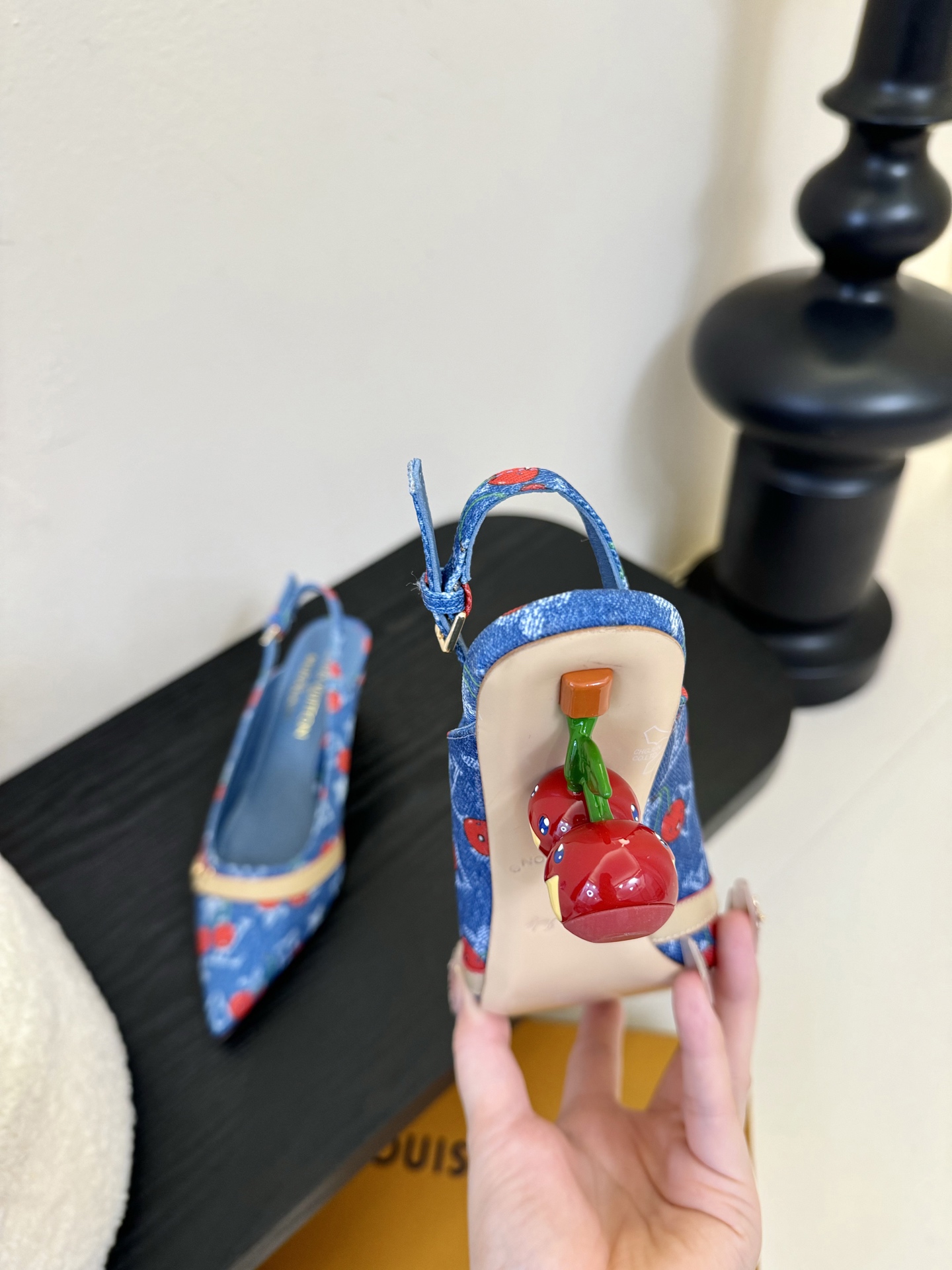 樱桃🍒跟  | ²⁰²5𝐬𝐬 🤍🤎
驴家早春新品🆕 new arrival～LV春夏玛丽珍鞋，也太出彩了