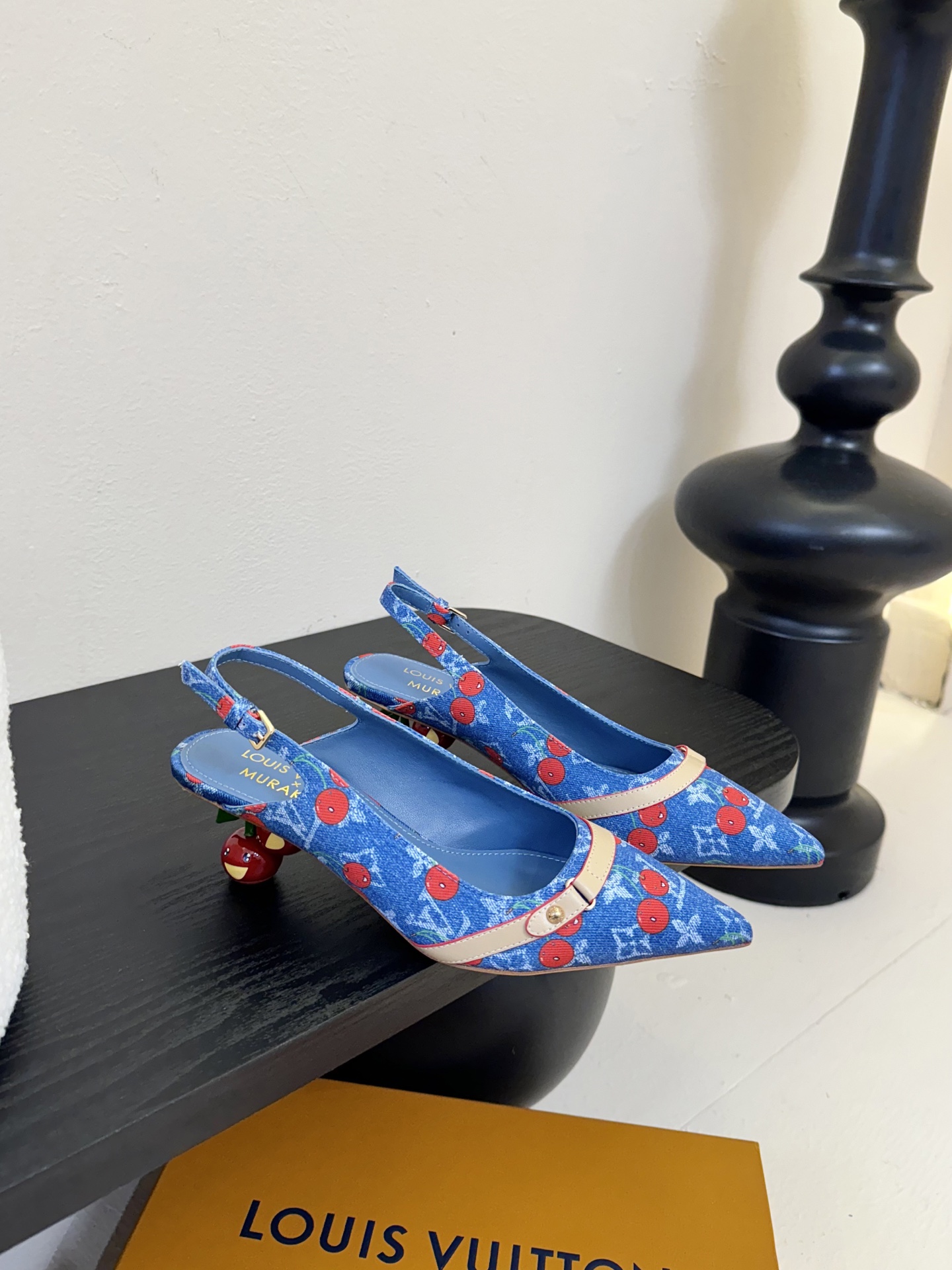 樱桃🍒跟  | ²⁰²5𝐬𝐬 🤍🤎
驴家早春新品🆕 new arrival～LV春夏玛丽珍鞋，也太出彩了
