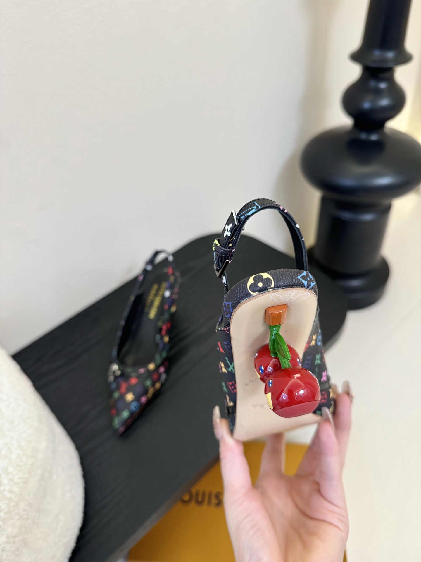 樱桃🍒跟  | ²⁰²5𝐬𝐬 🤍🤎
驴家早春新品🆕 new arrival～LV春夏玛丽珍鞋，也太出彩了