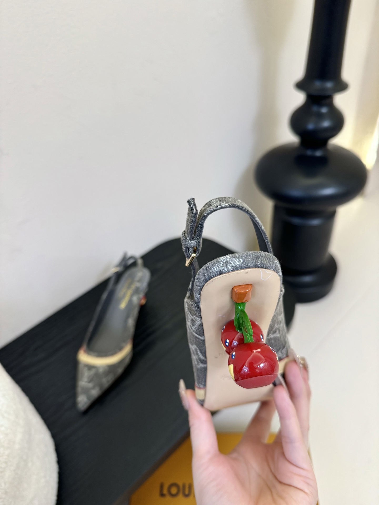 樱桃🍒跟  | ²⁰²5𝐬𝐬 🤍🤎
驴家早春新品🆕 new arrival～LV春夏玛丽珍鞋，也太出彩了