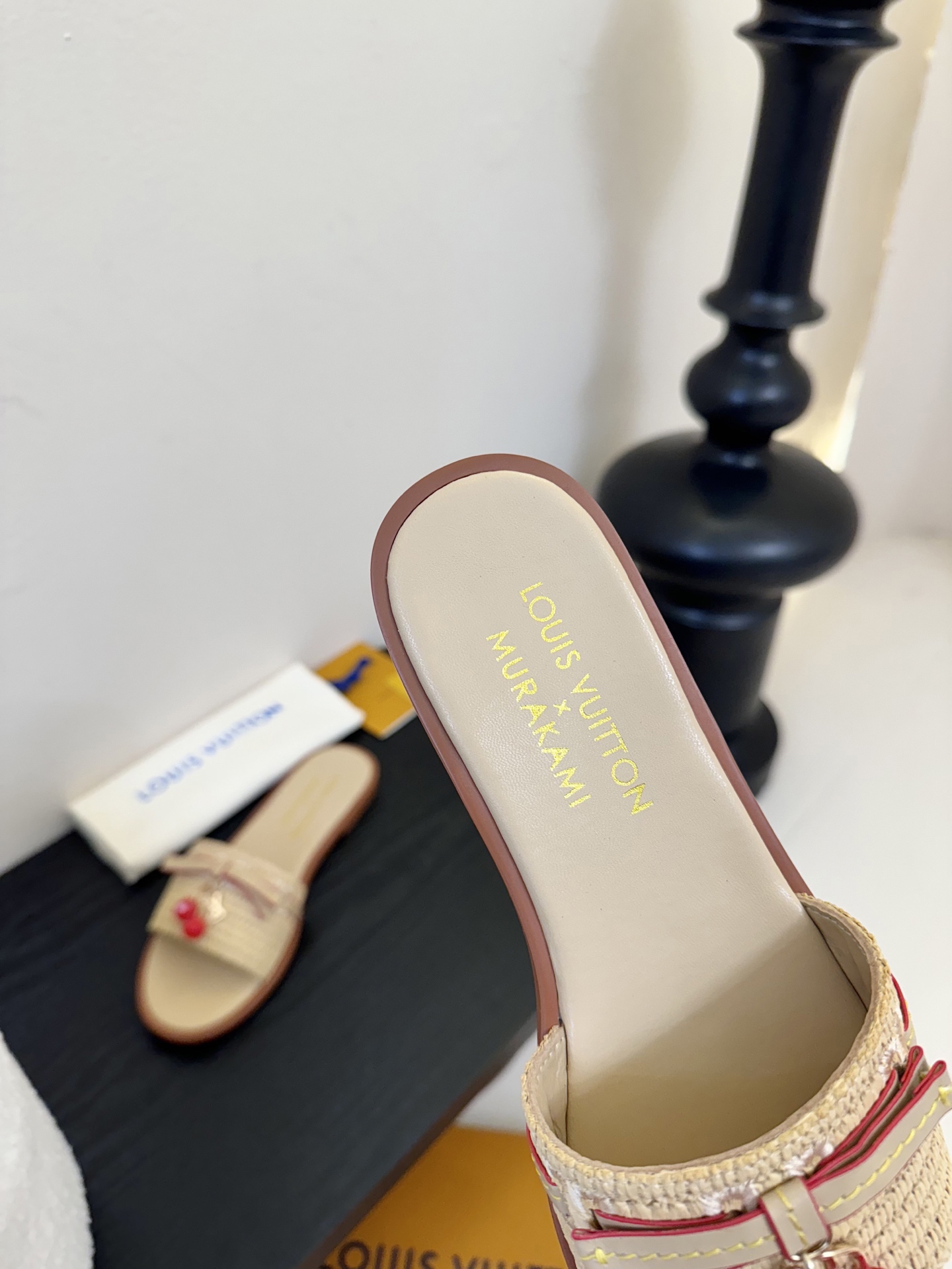 
  Louis Vuitton ss25 new arrival LV驴牌春夏新品系列高跟拖鞋
简约精