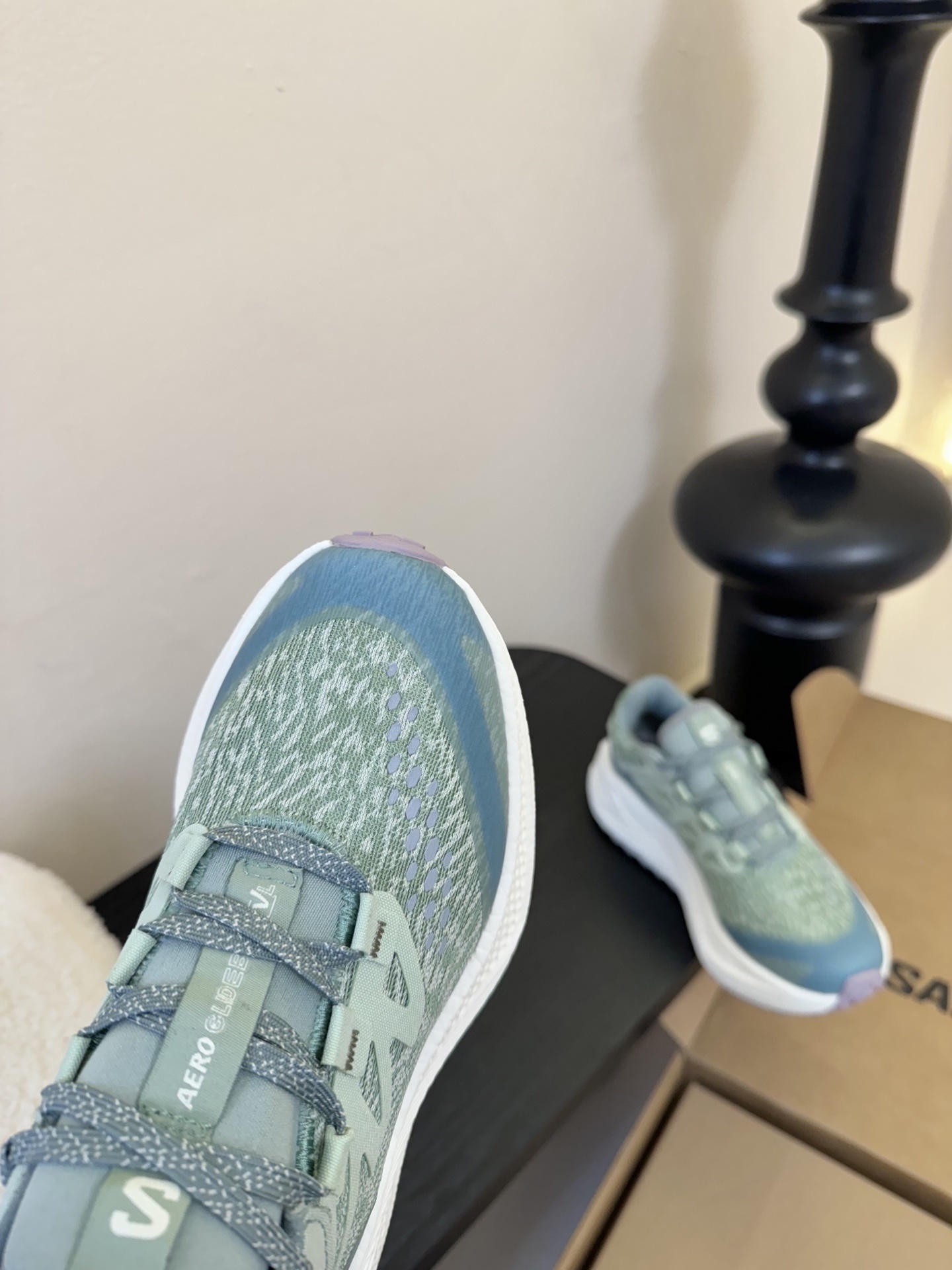 男款➕10
Salomo*25SS新款Aero Glide3 Grvl跑鞋
Salomon 的产品以