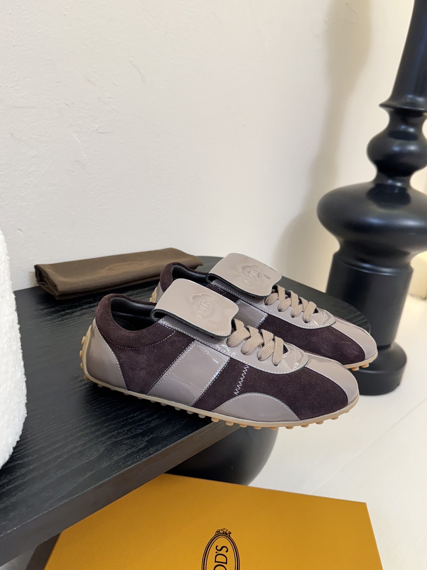 New German White Recreational Sneakers with Sheepskin Lining and Siltproof Soles: Sizes 35-39, 40-41 - 图片 2