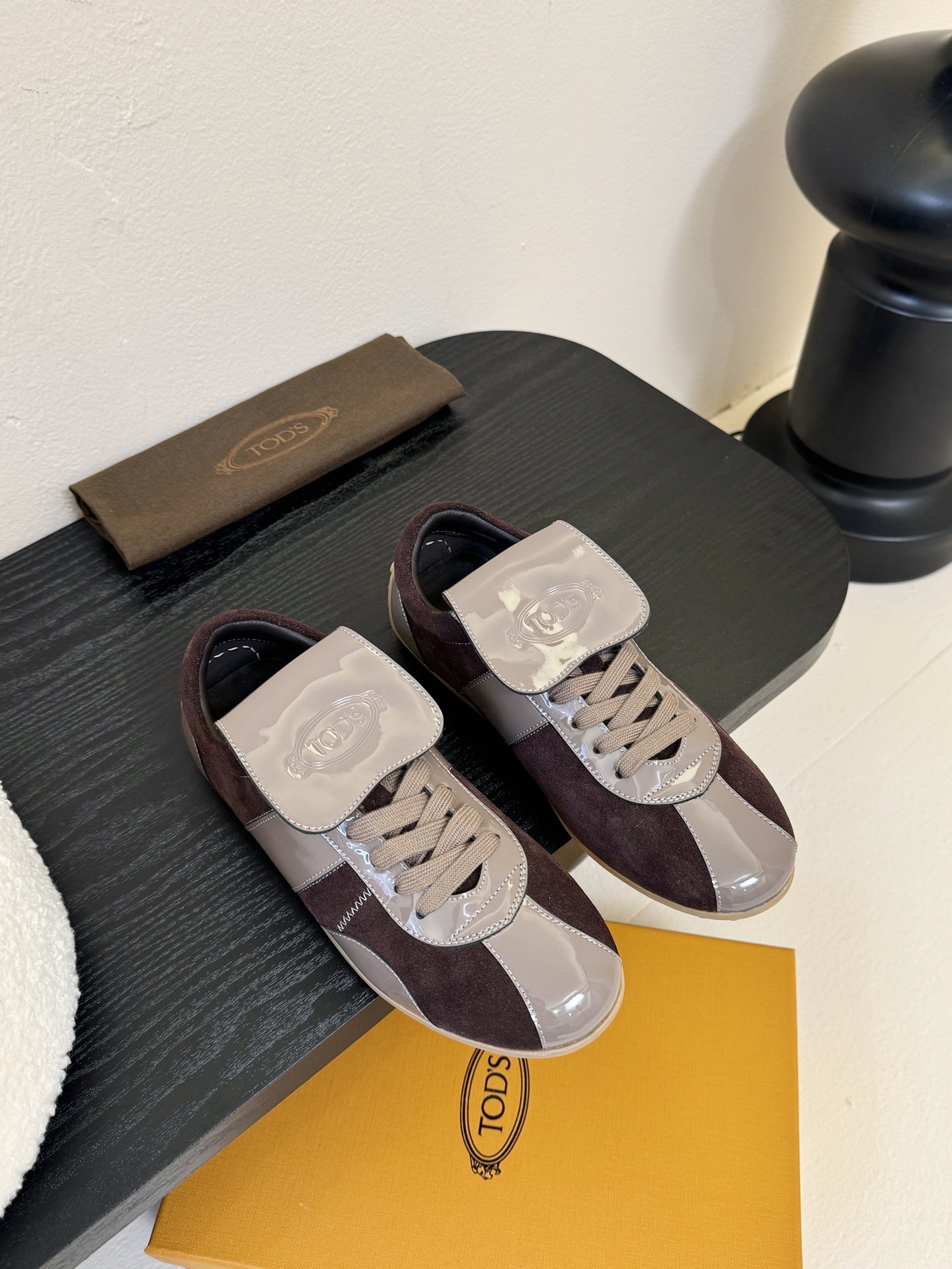 New German White Recreational Sneakers with Sheepskin Lining and Siltproof Soles: Sizes 35-39, 40-41 - 图片 1