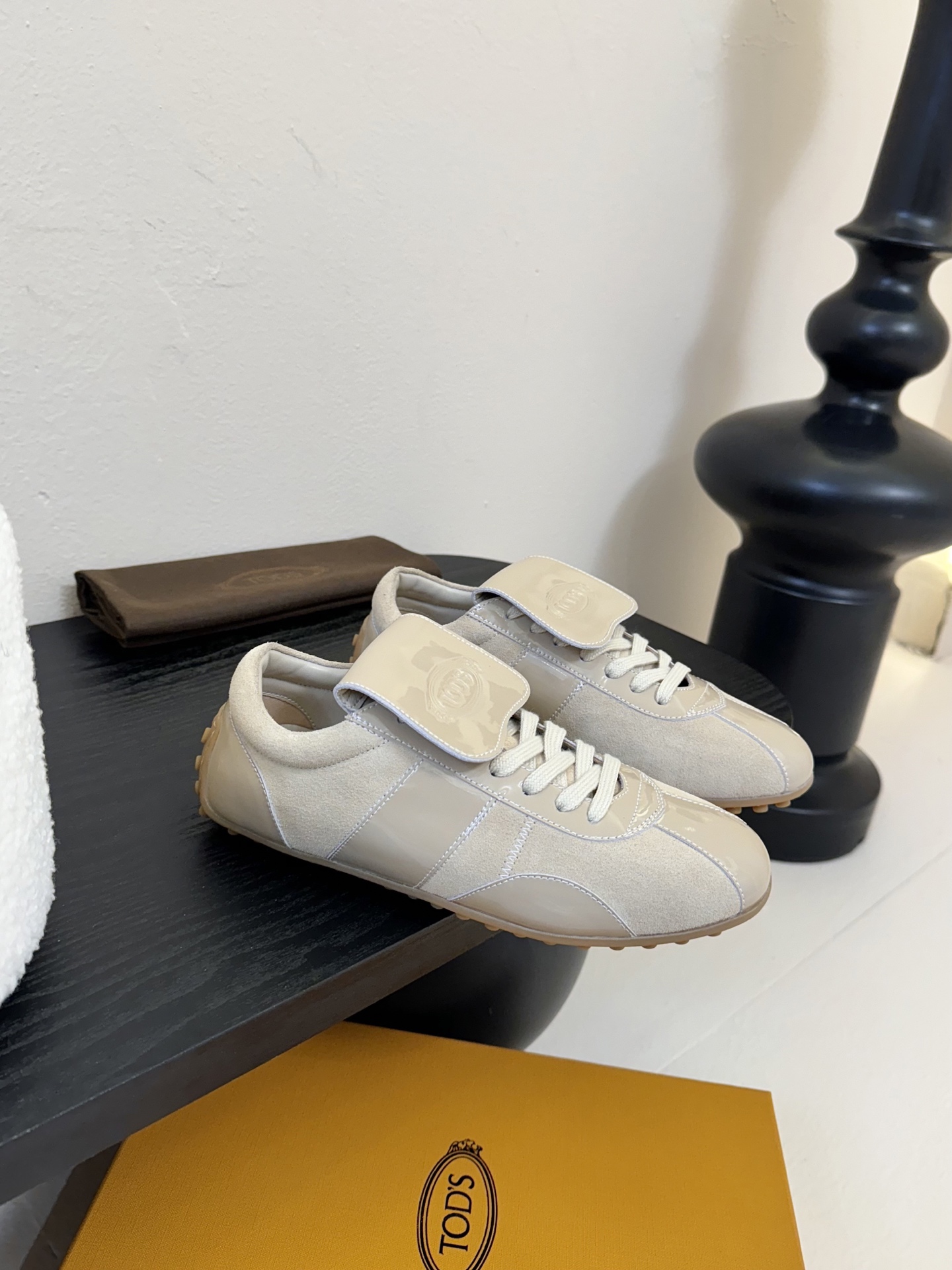 New German White Recreational Sneakers with Sheepskin Lining and Siltproof Soles: Size 35-39, 40-41 - 图片 2