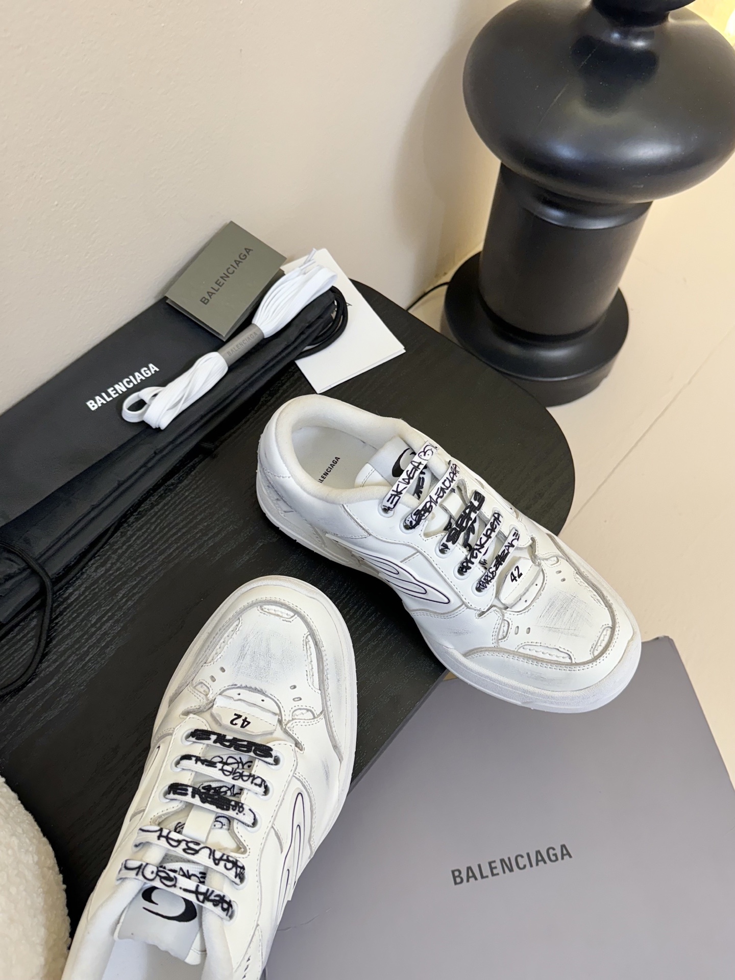 BaLenciaga巴黎世家最新秋冬款Hamp tons情侣运动鞋
超多明星网红种草 它