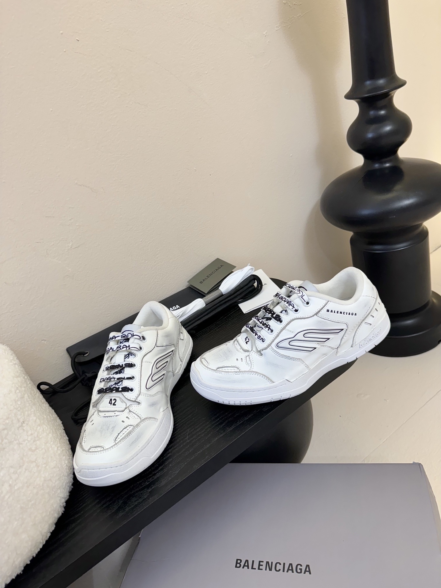 BaLenciaga巴黎世家最新秋冬款Hamp tons情侣运动鞋
超多明星网红种草 它