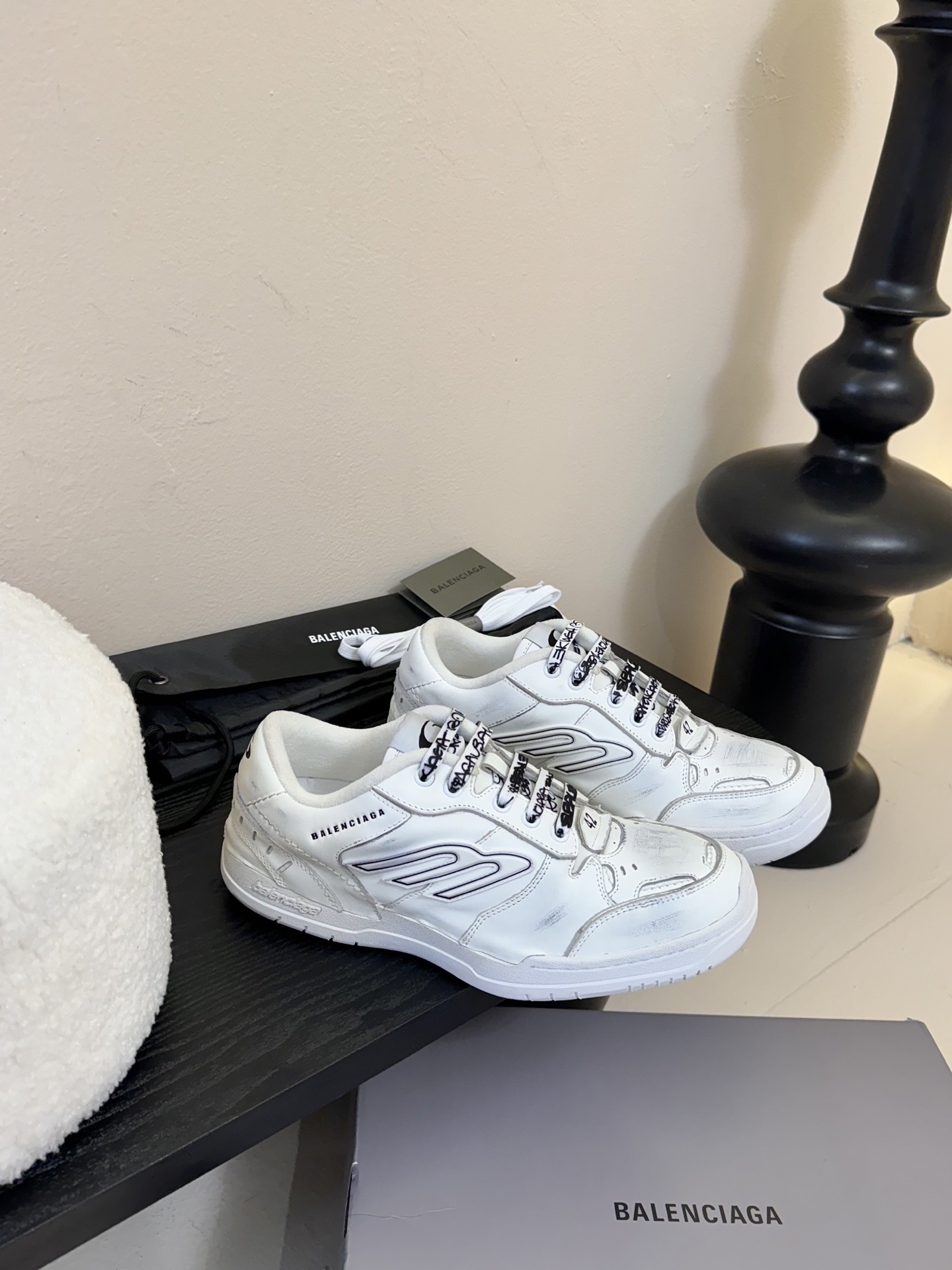 BaLenciaga巴黎世家最新秋冬款Hamp tons情侣运动鞋
超多明星网红种草 它