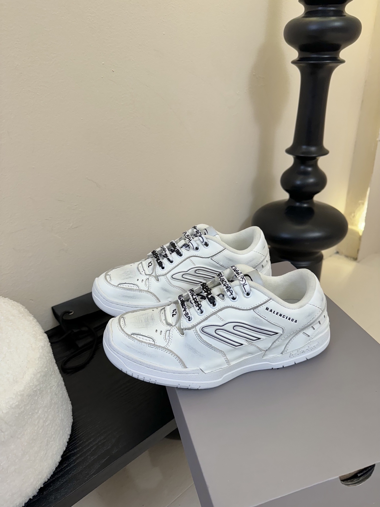 BaLenciaga巴黎世家最新秋冬款Hamp tons情侣运动鞋
超多明星网红种草 它