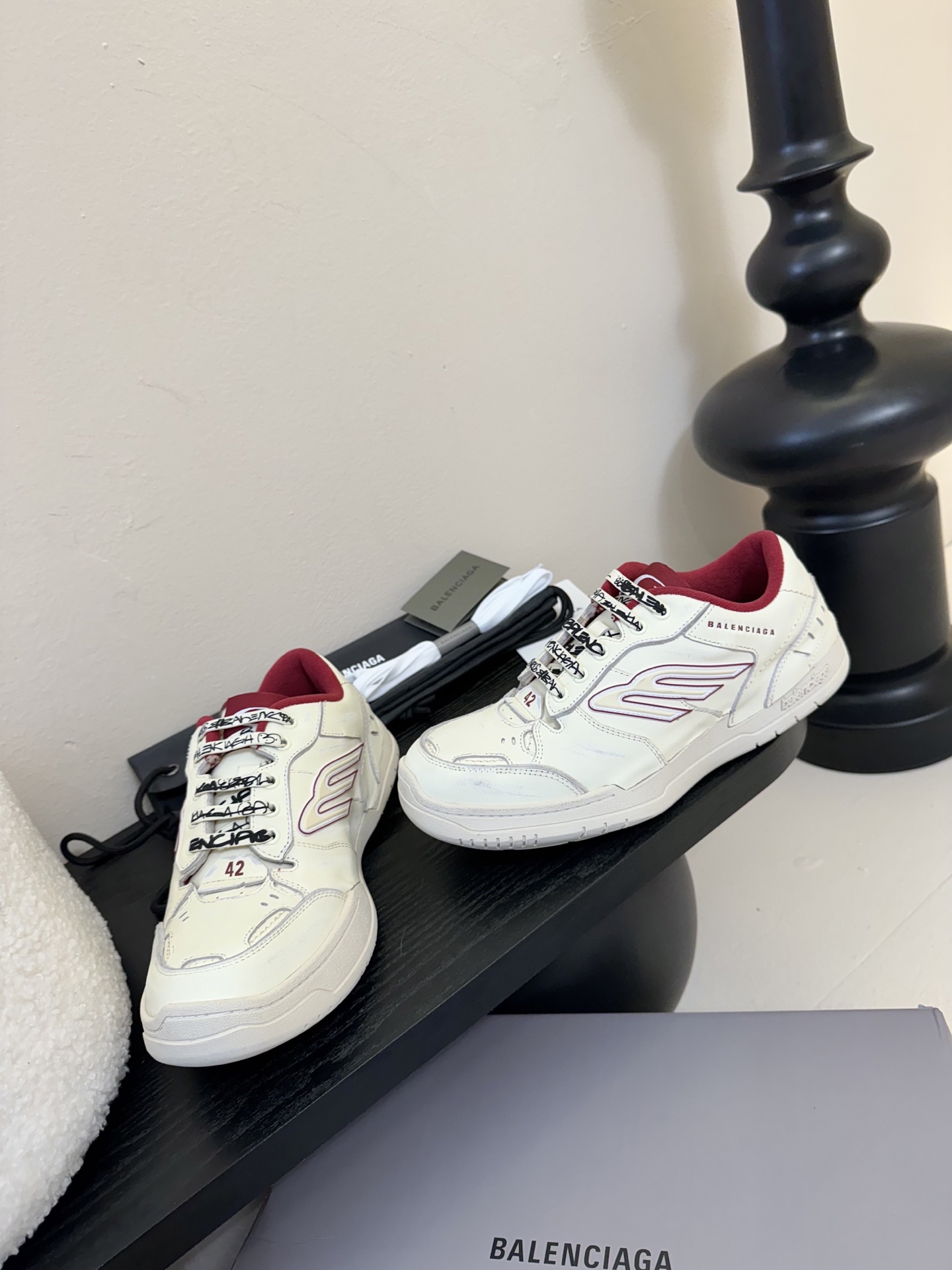 
BaLenciaga巴黎世家最新秋冬款Hamp tons情侣运动鞋     
  超多明星网红种草 它