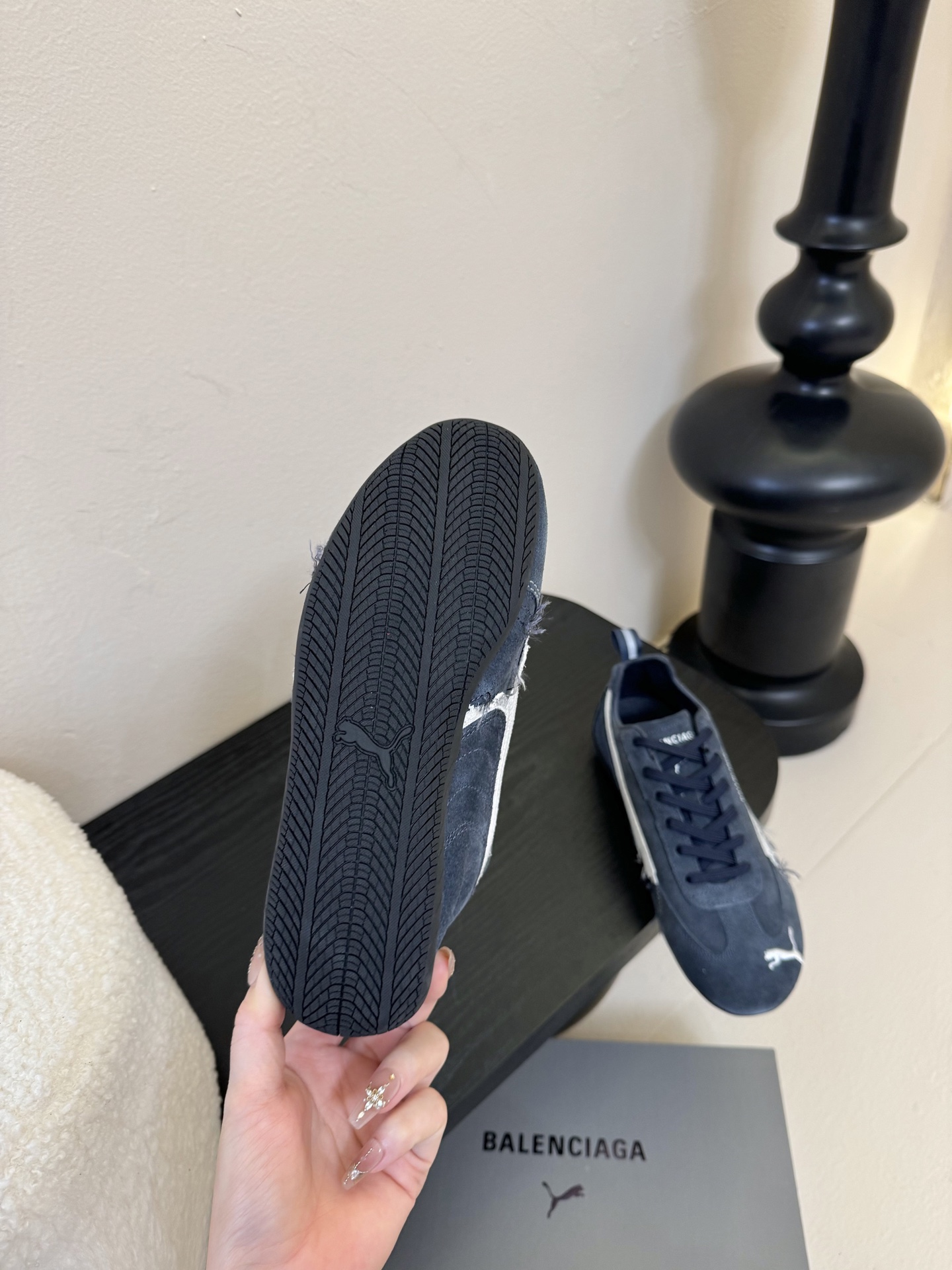 
彪马（Puma）Ultrasoft Speedcats 

情侣款运动鞋采用柔软且无固定结构的鞋面，该