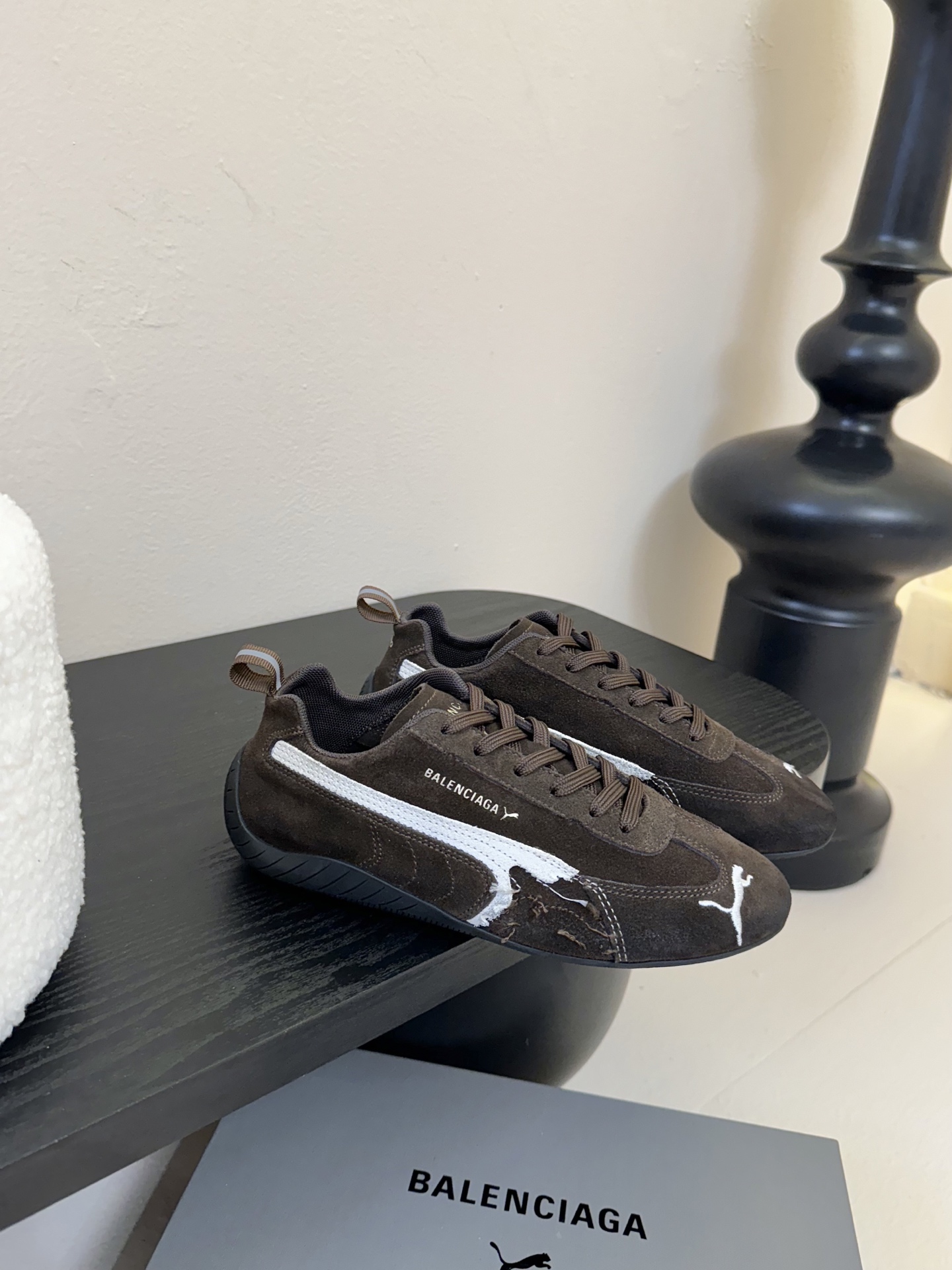 
彪马（Puma）Ultrasoft Speedcats 

情侣款运动鞋采用柔软且无固定结构的鞋面，该