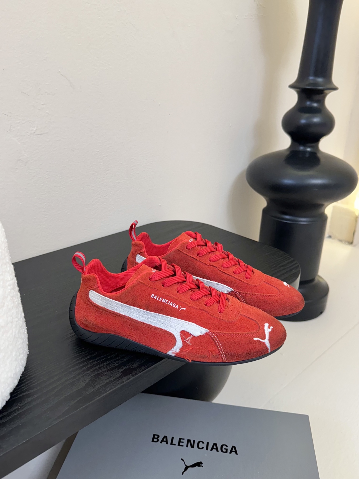 
彪马（Puma）Ultrasoft Speedcats 

情侣款运动鞋采用柔软且无固定结构的鞋面，该