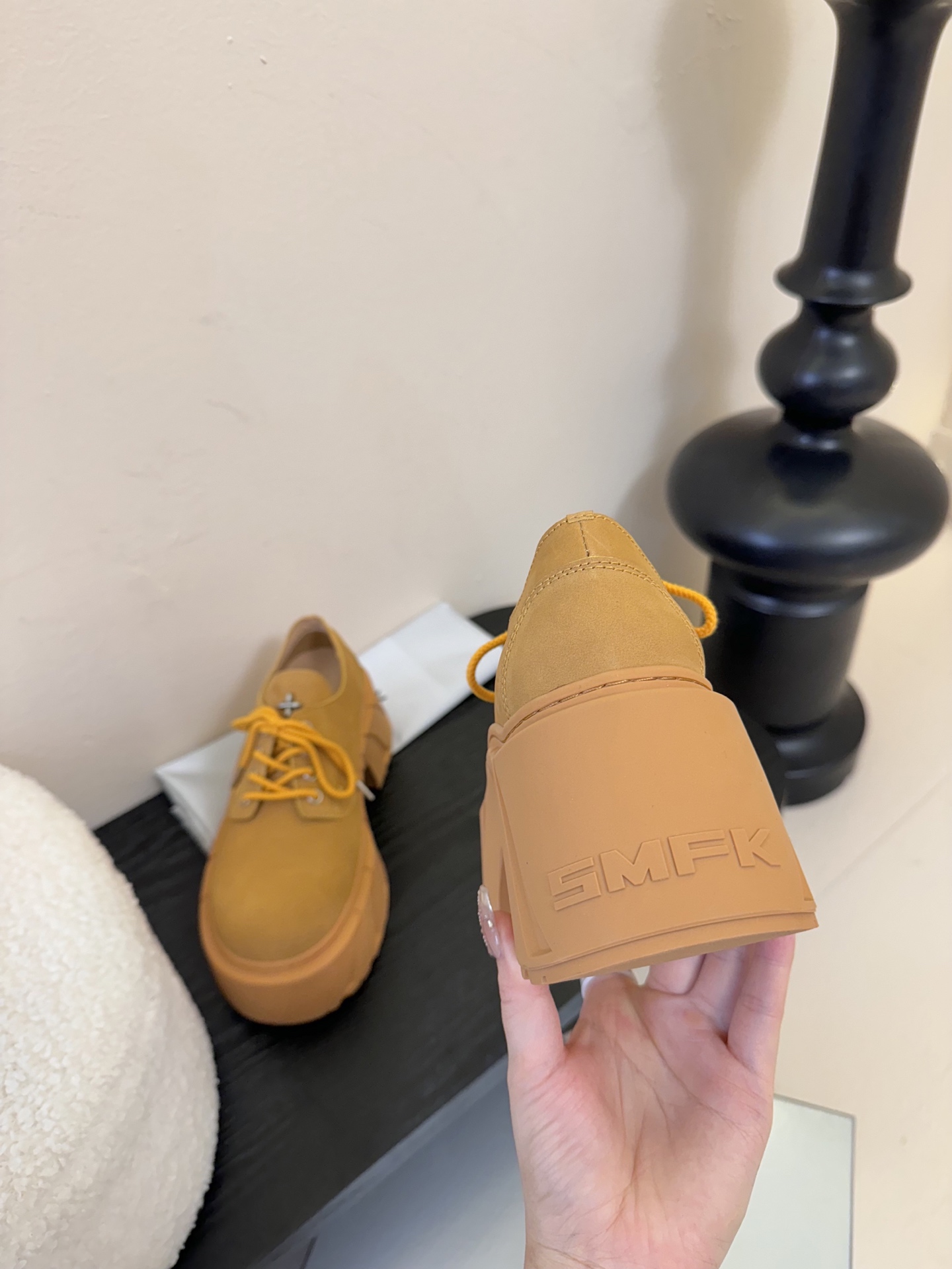 
Smf* 小众潮牌 25ss爆款新品 厚底 休闲鞋 德比鞋短靴长靴 

爆真的是很耐看越看越喜欢！矮个