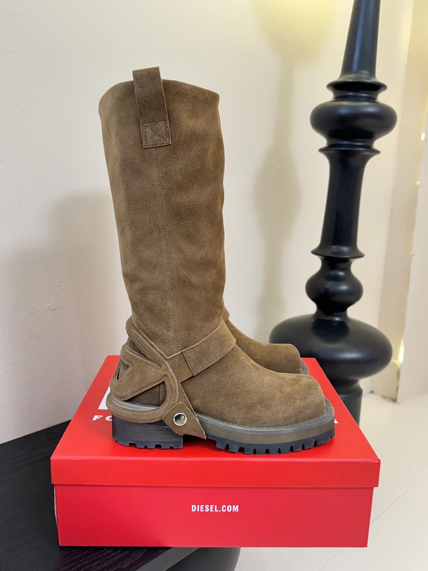 Fashion Rebels: DIESEI Oval D 25AW Knight Boots Review - 图片 3