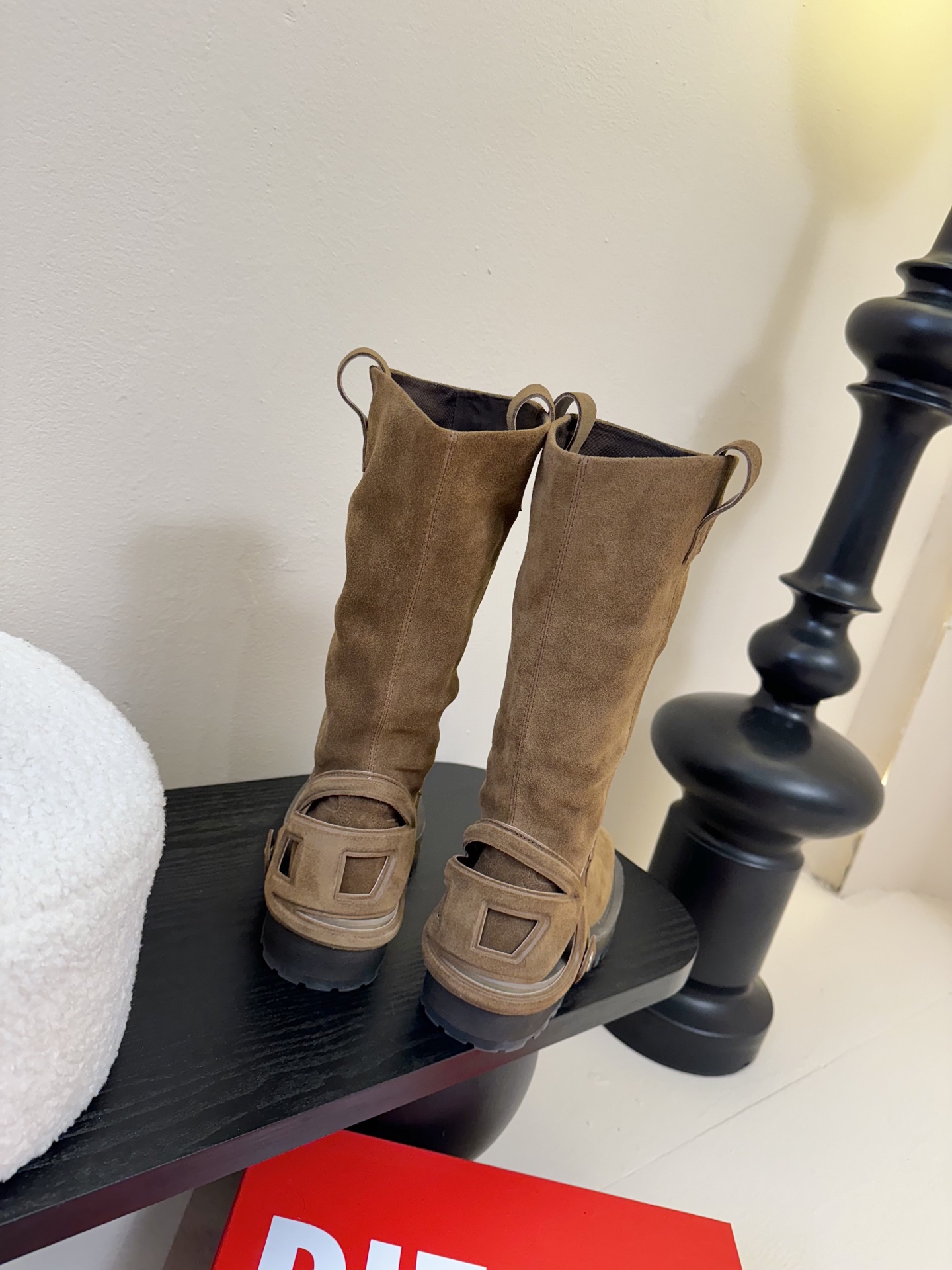 Fashion Rebels: DIESEI Oval D 25AW Knight Boots Review - 图片 8