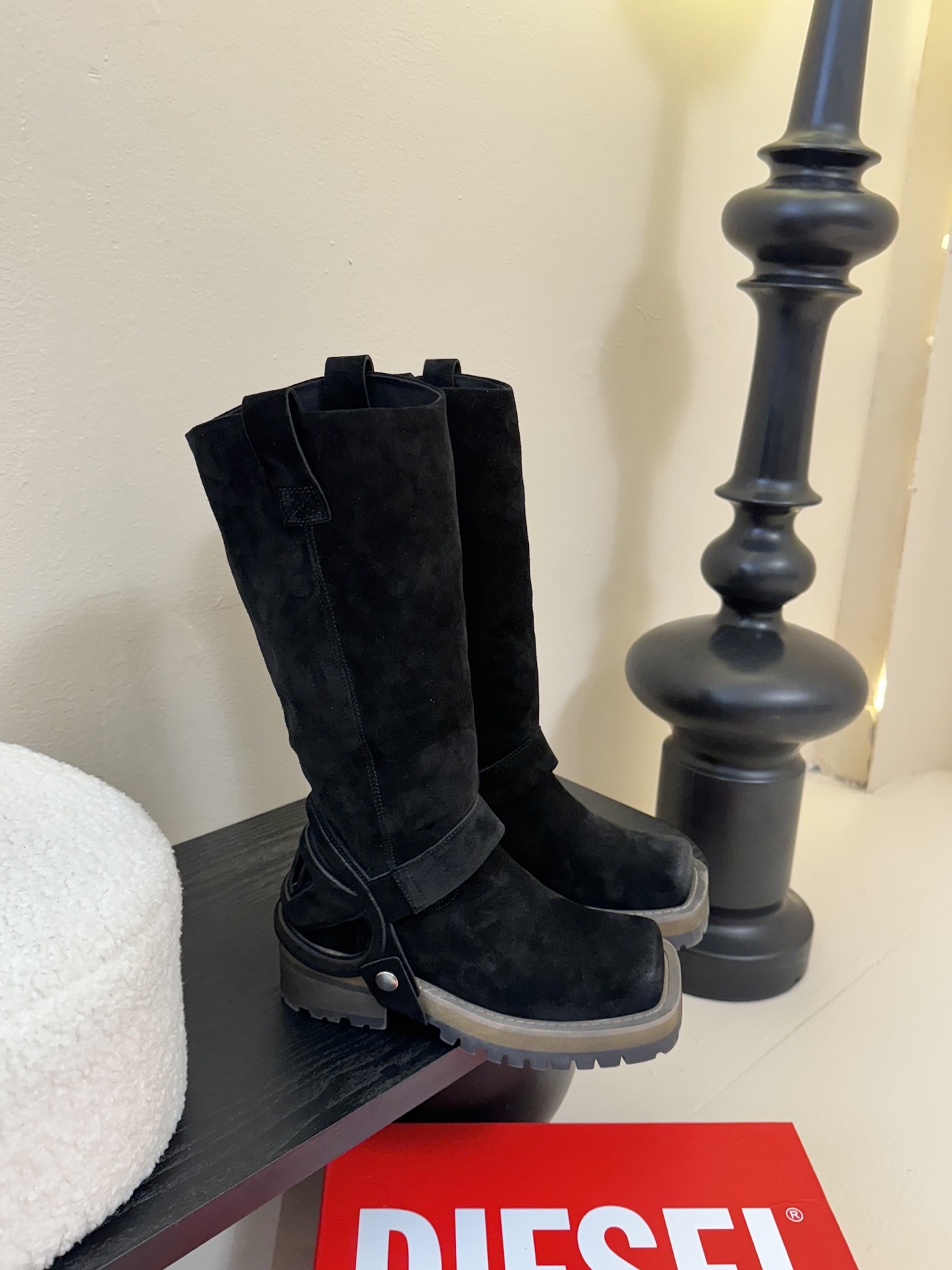 “Rebel Fashion: DIESEI Oval D 25AW Knight Boots Review” - 图片 2