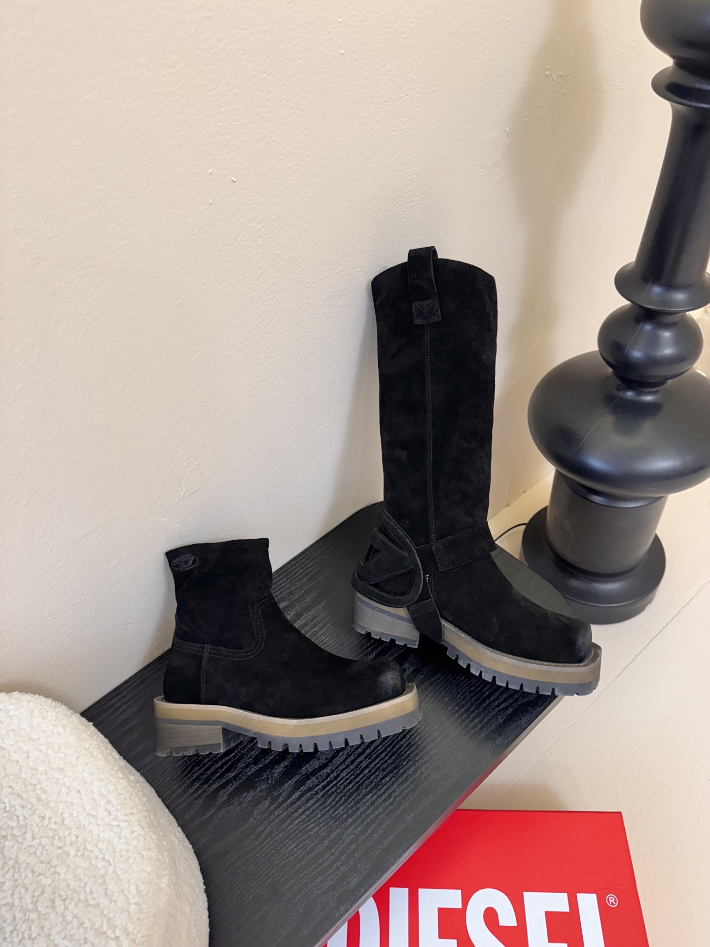 “Rebel Fashion: DIESEI Oval D 25AW Knight Boots Review” - 图片 4