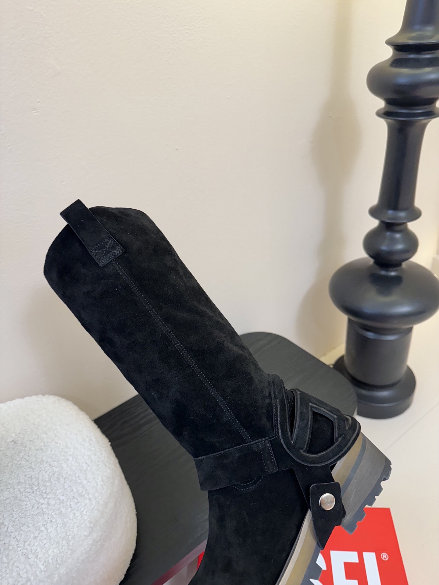 “Rebel Fashion: DIESEI Oval D 25AW Knight Boots Review” - 图片 6