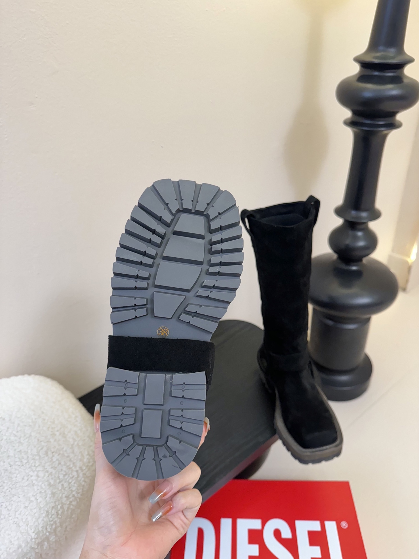 “Rebel Fashion: DIESEI Oval D 25AW Knight Boots Review” - 图片 8