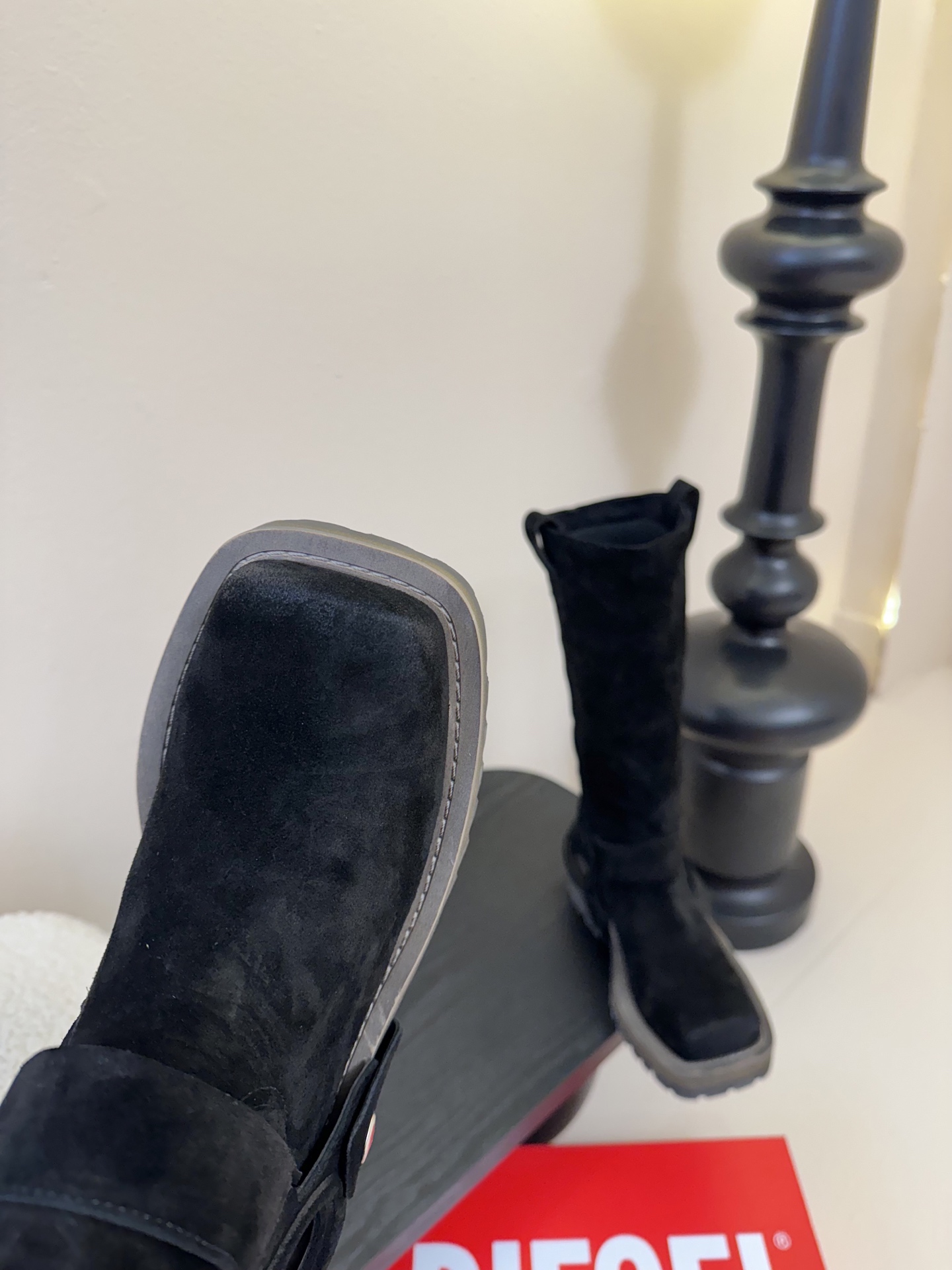 “Rebel Fashion: DIESEI Oval D 25AW Knight Boots Review” - 图片 7