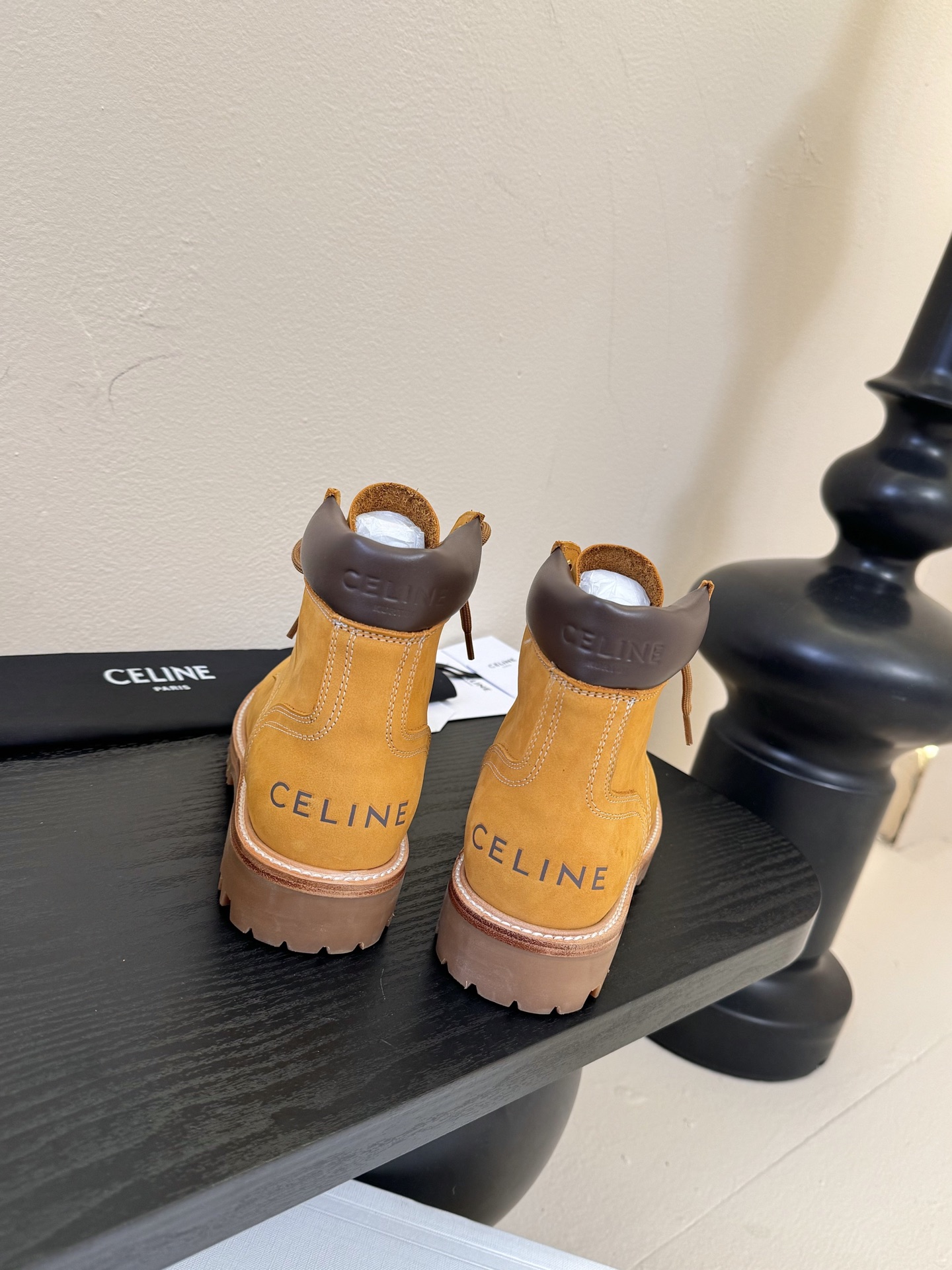 ，男款➕10
CELINE 中帮鞋‼️整双鞋子采购Zp开发打造，全部定制材料，独家开模大底，细节全部对版