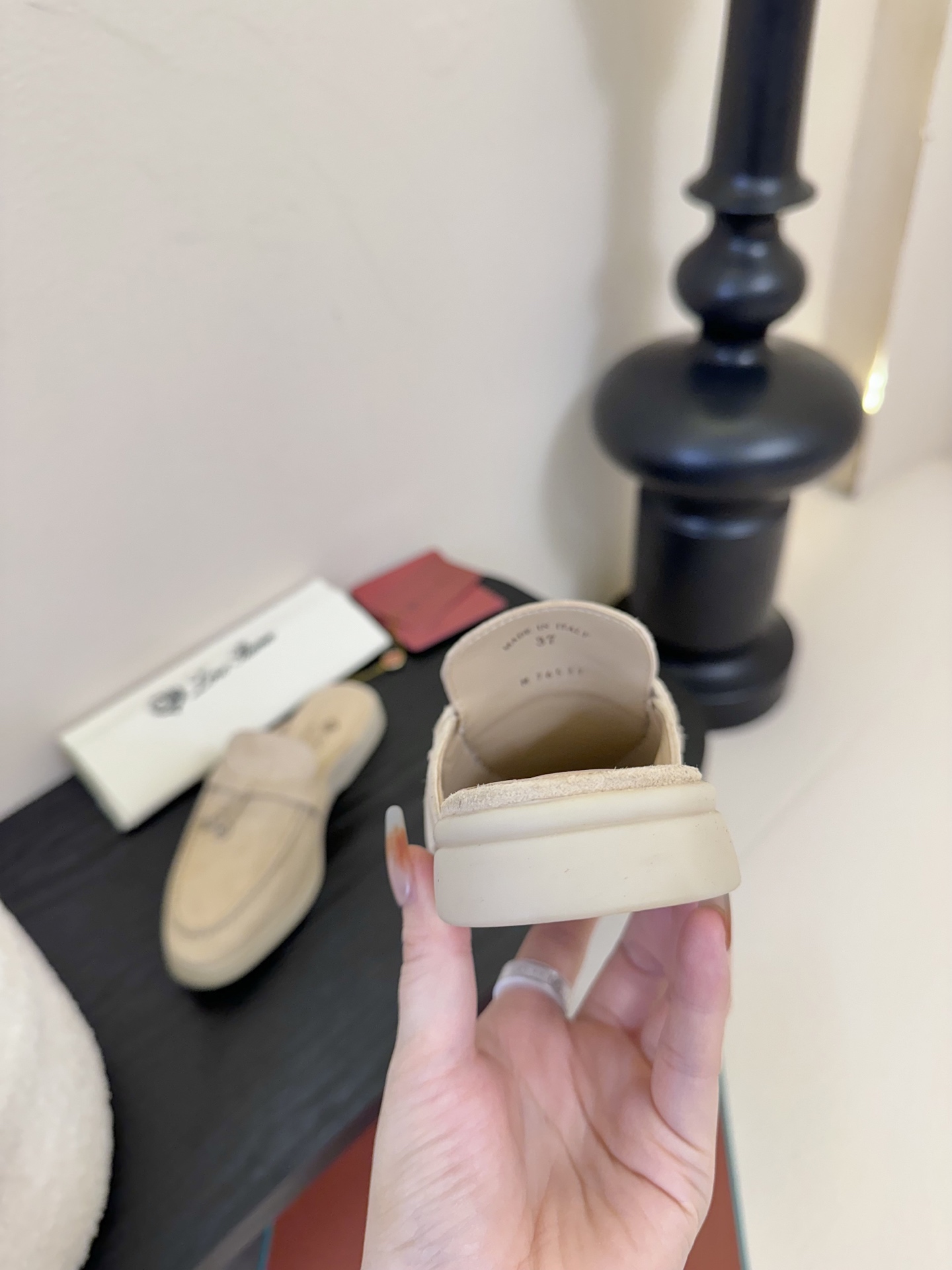 男士+10Loro Piana(诺悠翩雅)官网同款一脚蹬乐福鞋 
 原版大底宽底
 采用进口高丝光羊反绒