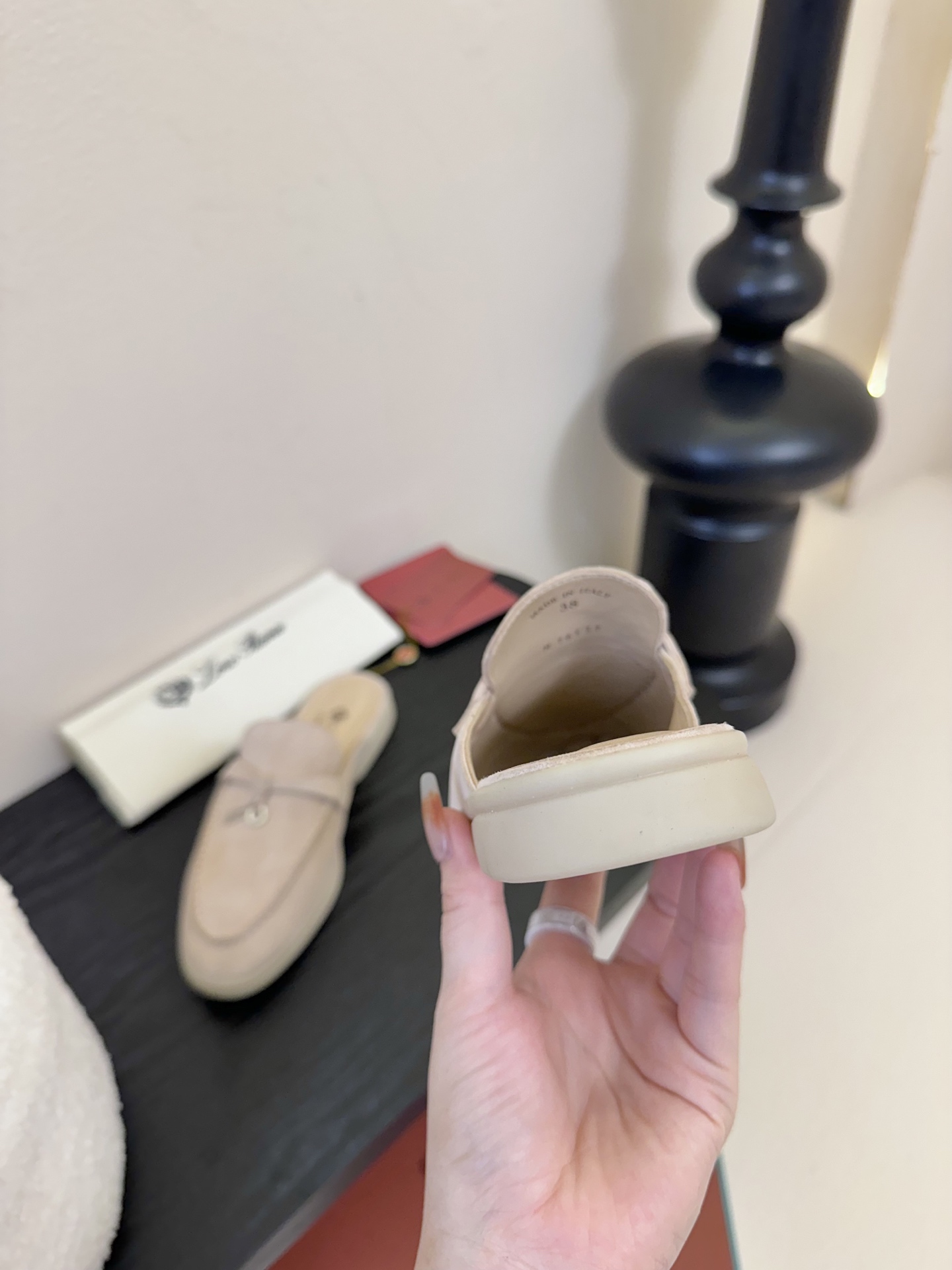 男士+10Loro Piana(诺悠翩雅)官网同款一脚蹬乐福鞋 
 原版大底宽底
 采用进口高丝光羊反绒