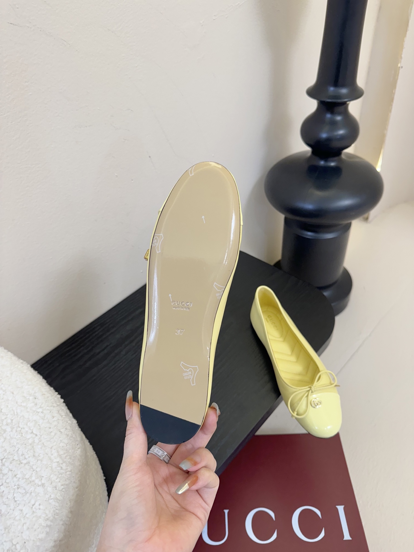 
GuCC高端精品 2025海外早秋系列新品🆕平跟钻石V纹刺绣内底芭蕾鞋蝴蝶结小双G扣新款小圆头单鞋🔥经